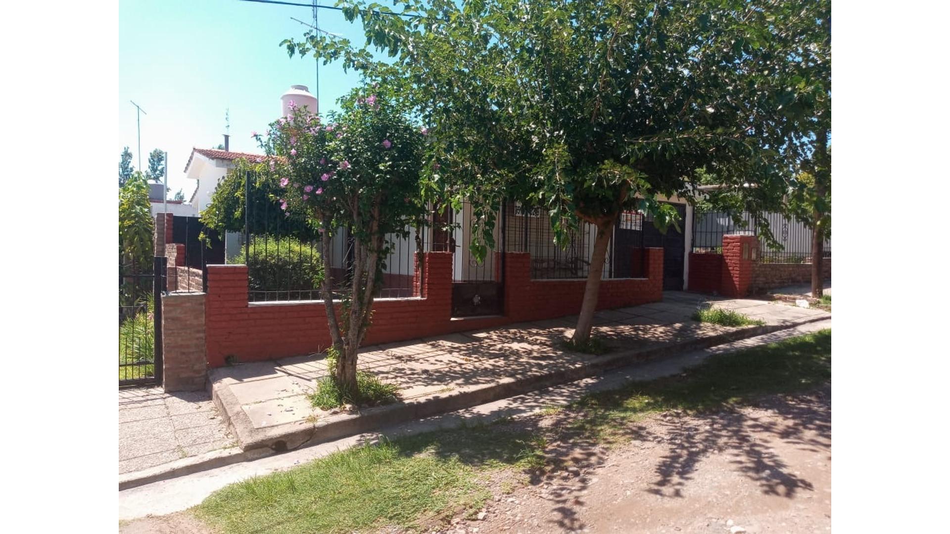 #2226293 | Venta | Casa | La Matanza (D.lenge Propiedades -villa Luzuriaga)