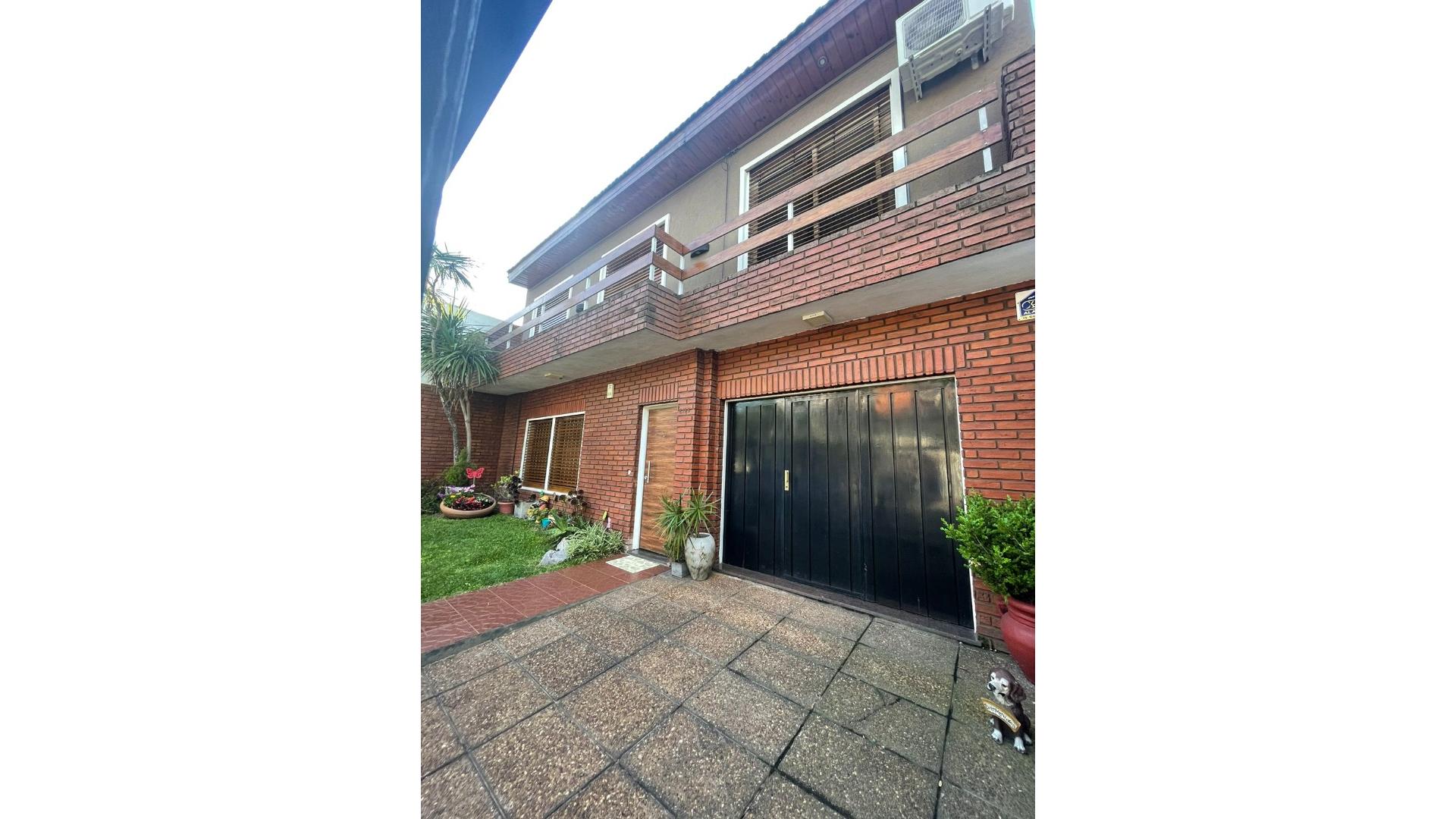 #2287617 | Sale | House | Moron (D.lenge Propiedades -villa Luzuriaga)