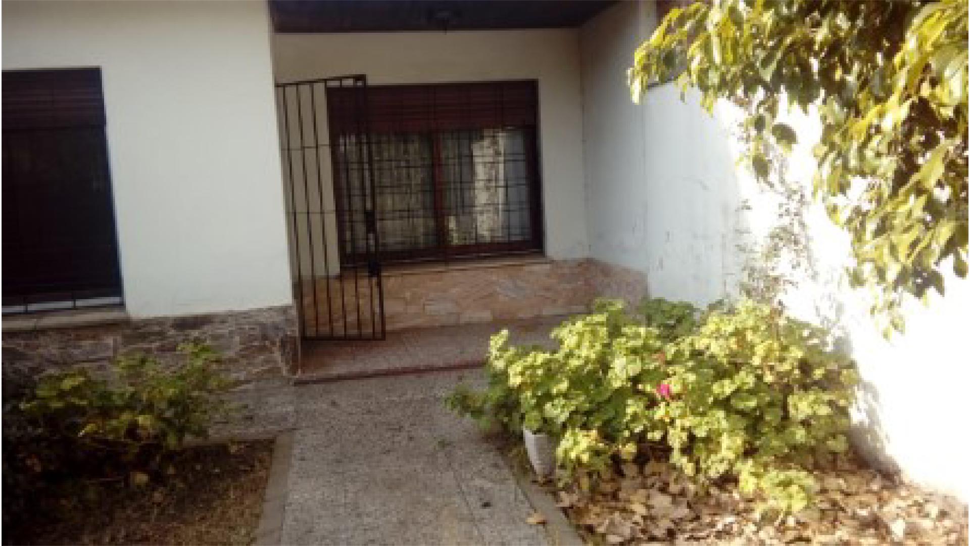 #2372893 | Venta | Casa | Ituzaingó (Bonardi Propiedades)