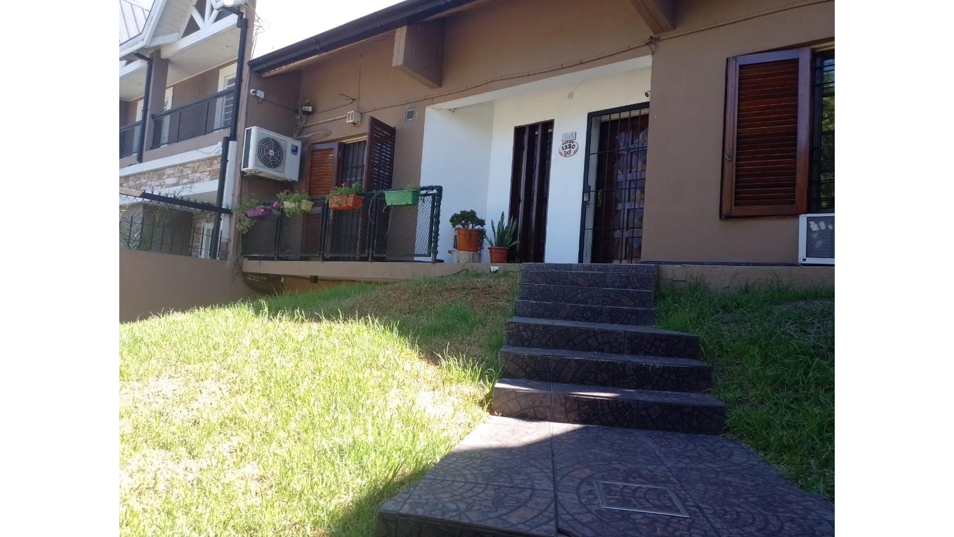 #2445032 | Venta | Casa | Almirante Brown (TUR BOGGIANO )