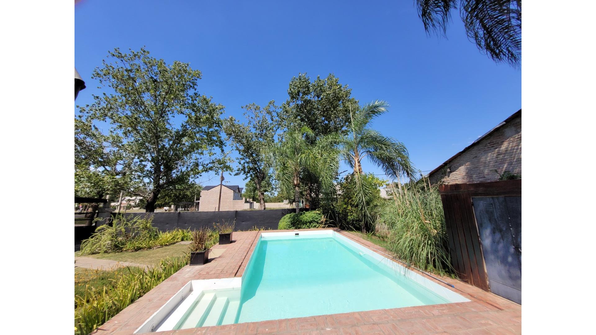 #2449255 | Venta | Casa | Concepcion Del Uruguay (Javier Monti)