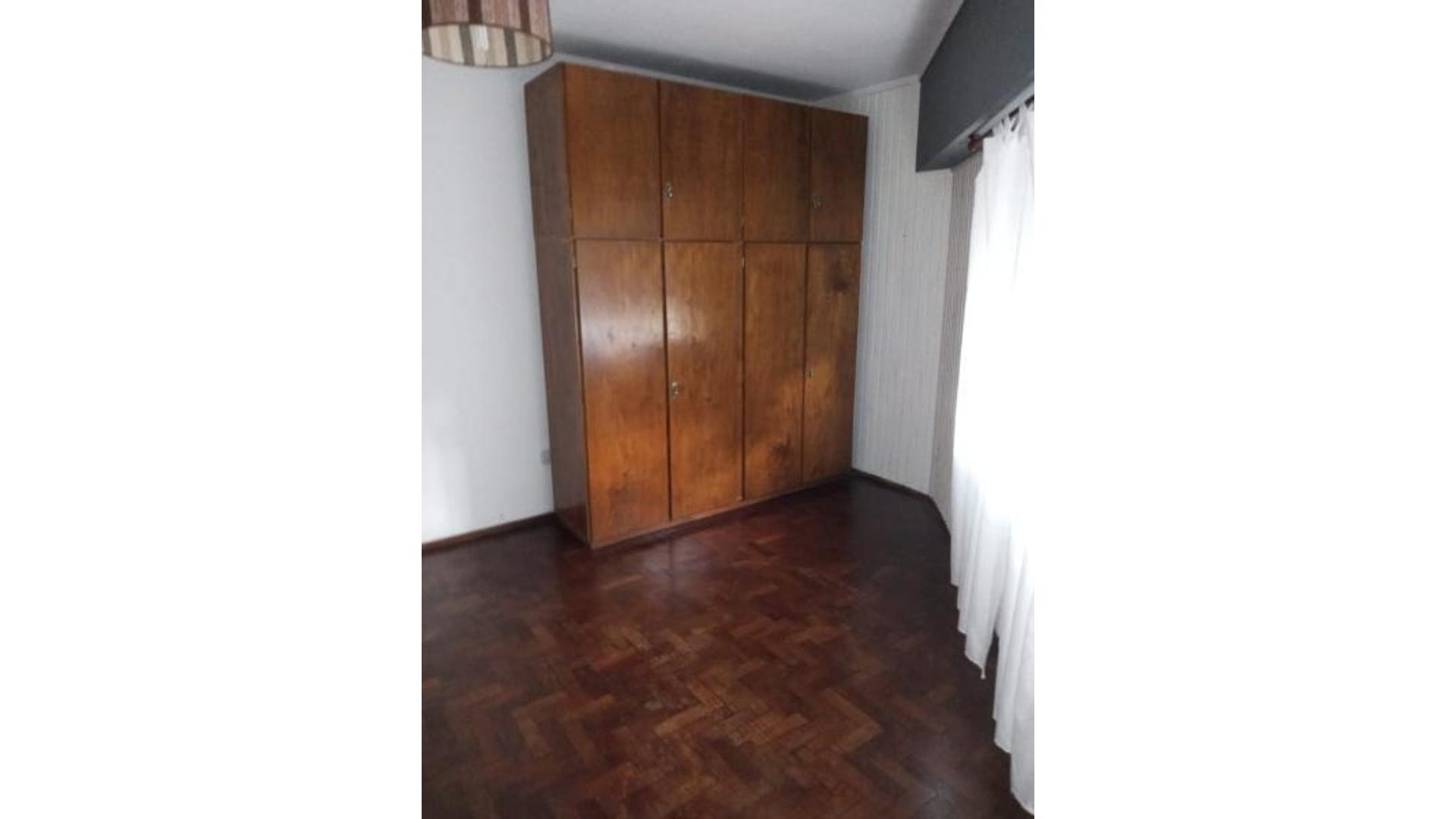 #2450690 | Sale | House | Rosario (VIZZI PROPIEDADES)