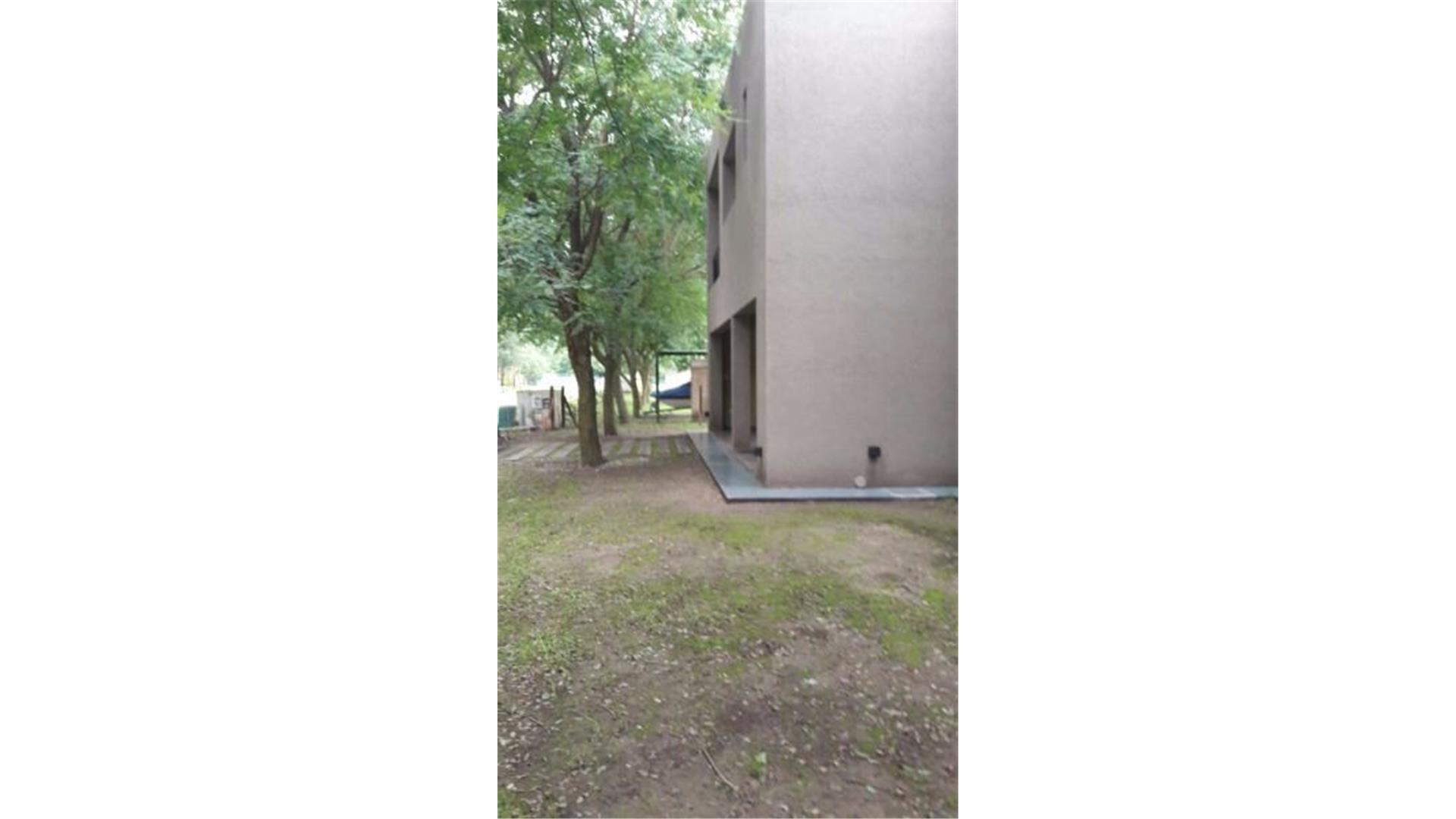 #2809119 | Venta | PH | Lomas De Zamora (Inmobiliaria Raul Candel)