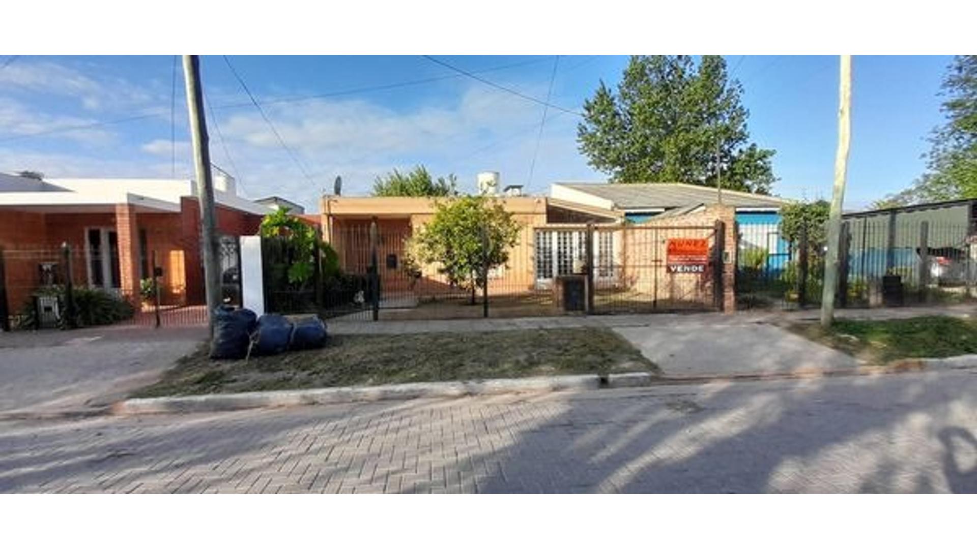 #1890236 | Venta | Casa | Merlo (NuÑez Victor Inmuebles)