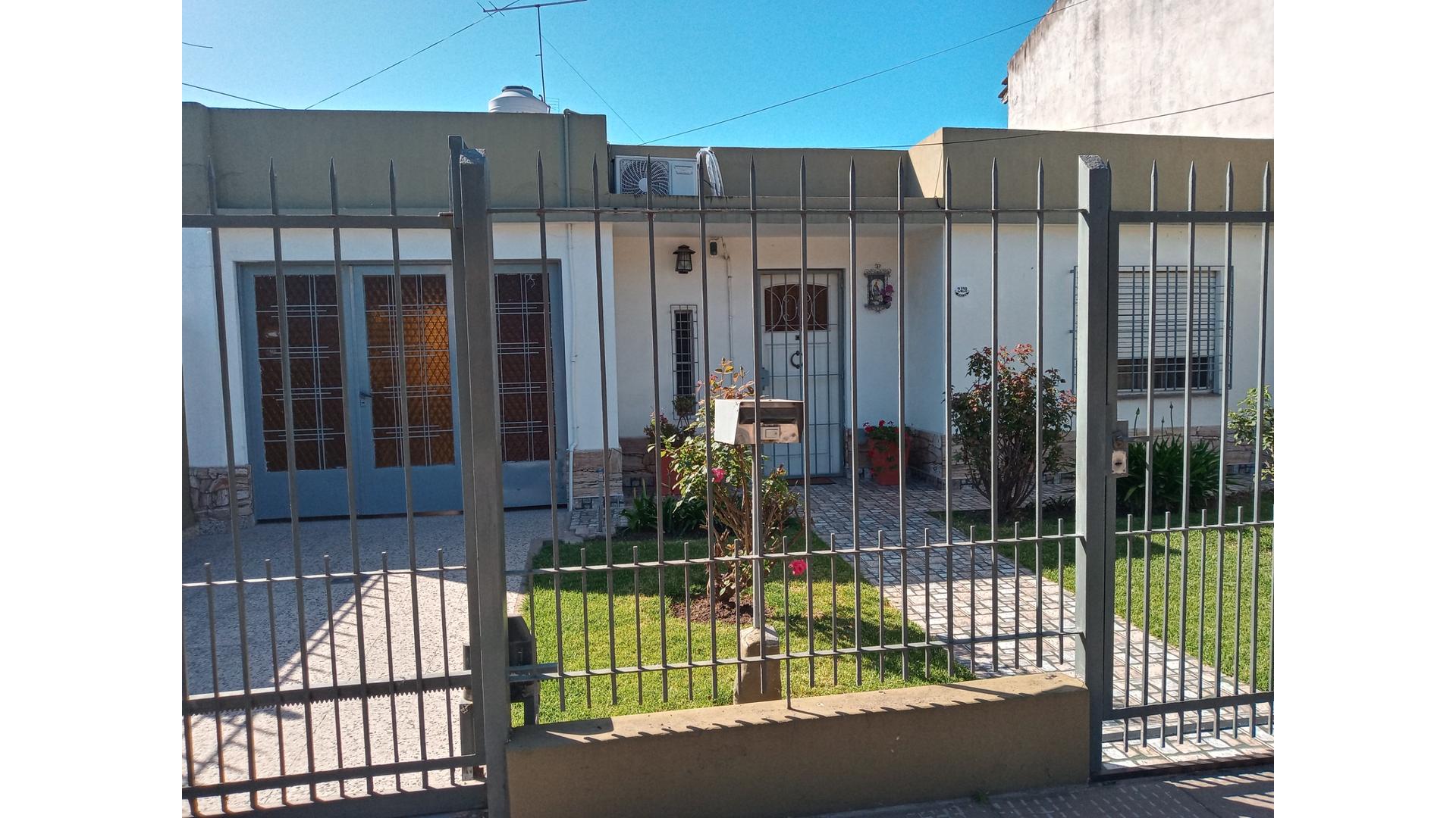 #3285659 | Venta | Casa | Moron (TUCCI INMUEBLES)