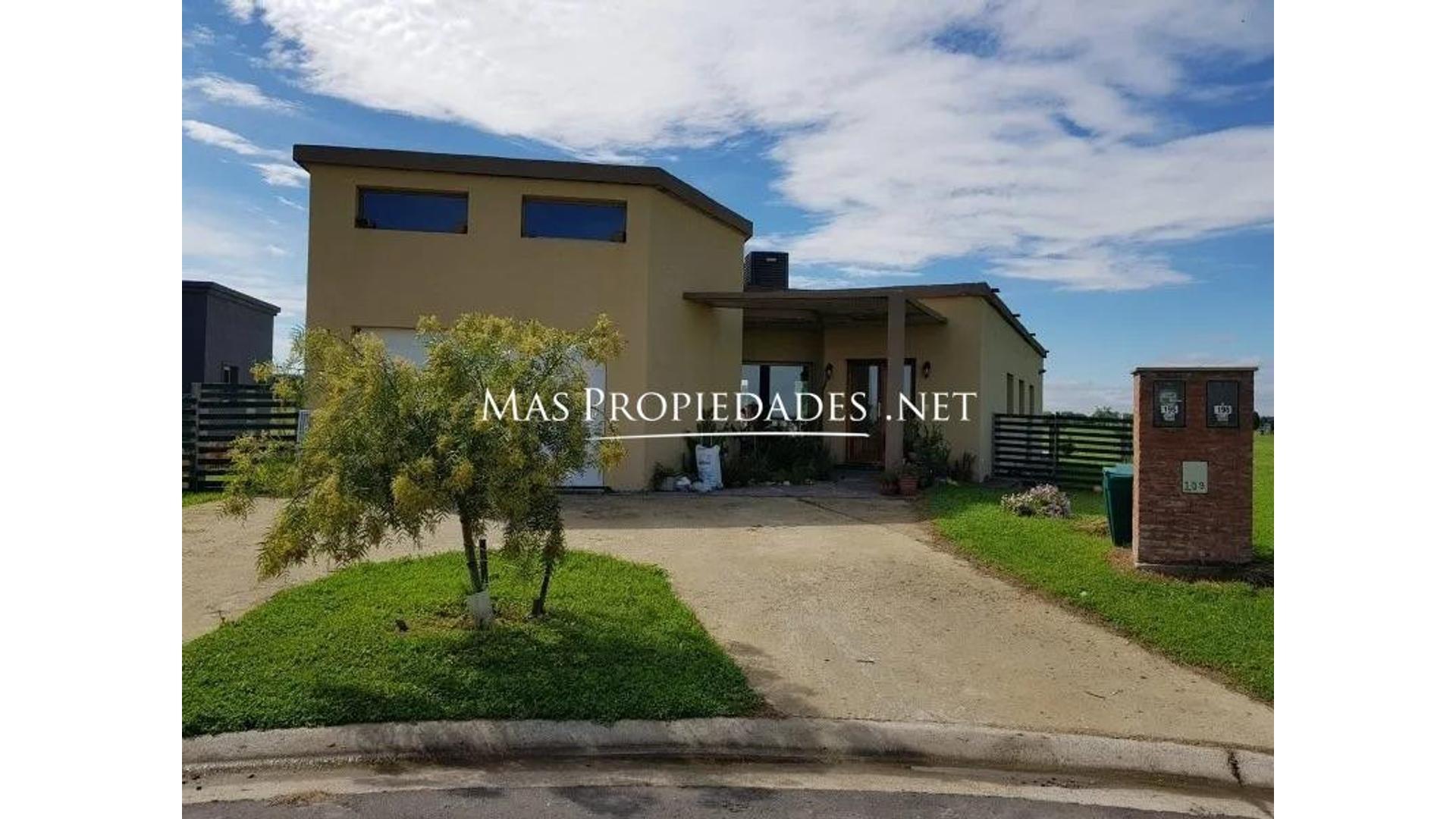 #3684911 | Venta | Casa | Pilar (Mas Propiedades.Net)