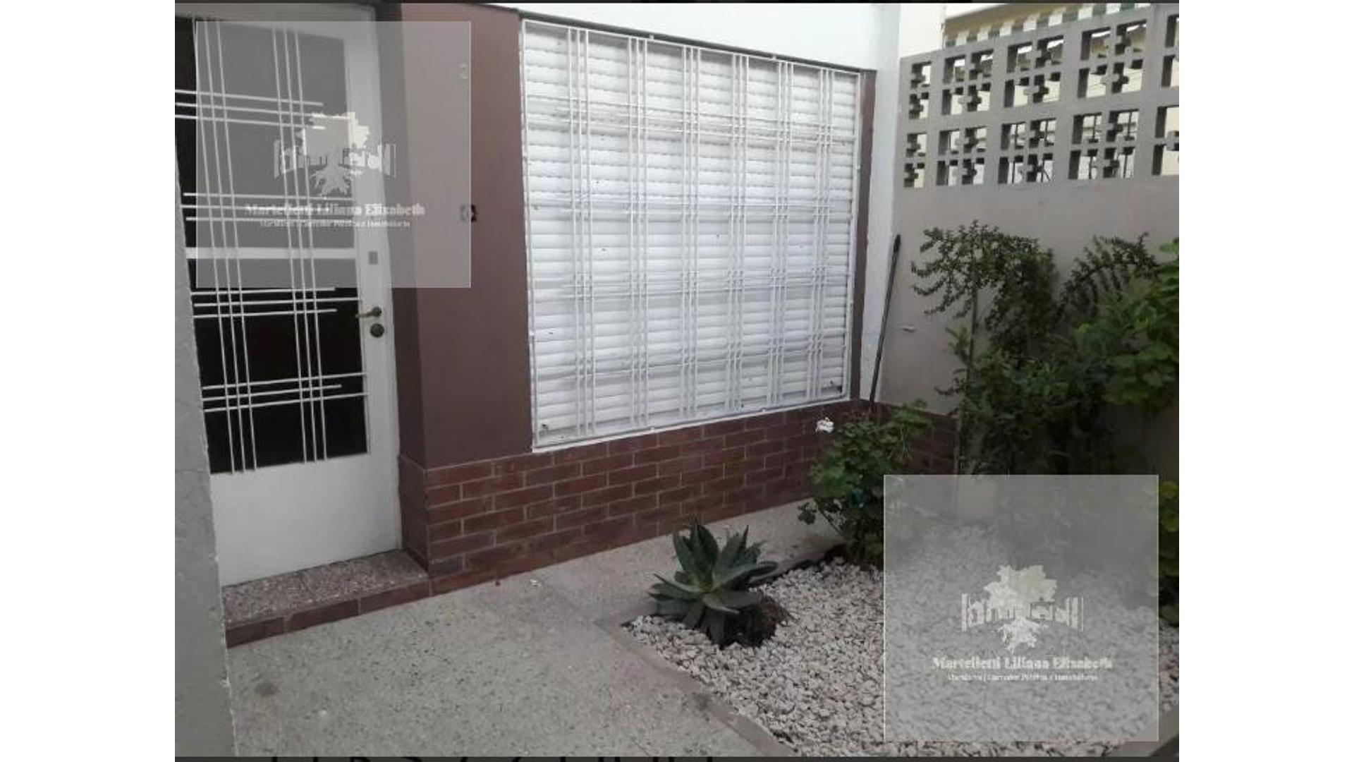 #3716928 | Venta | PH | Moron (Asesorias Y Producciones Lm)