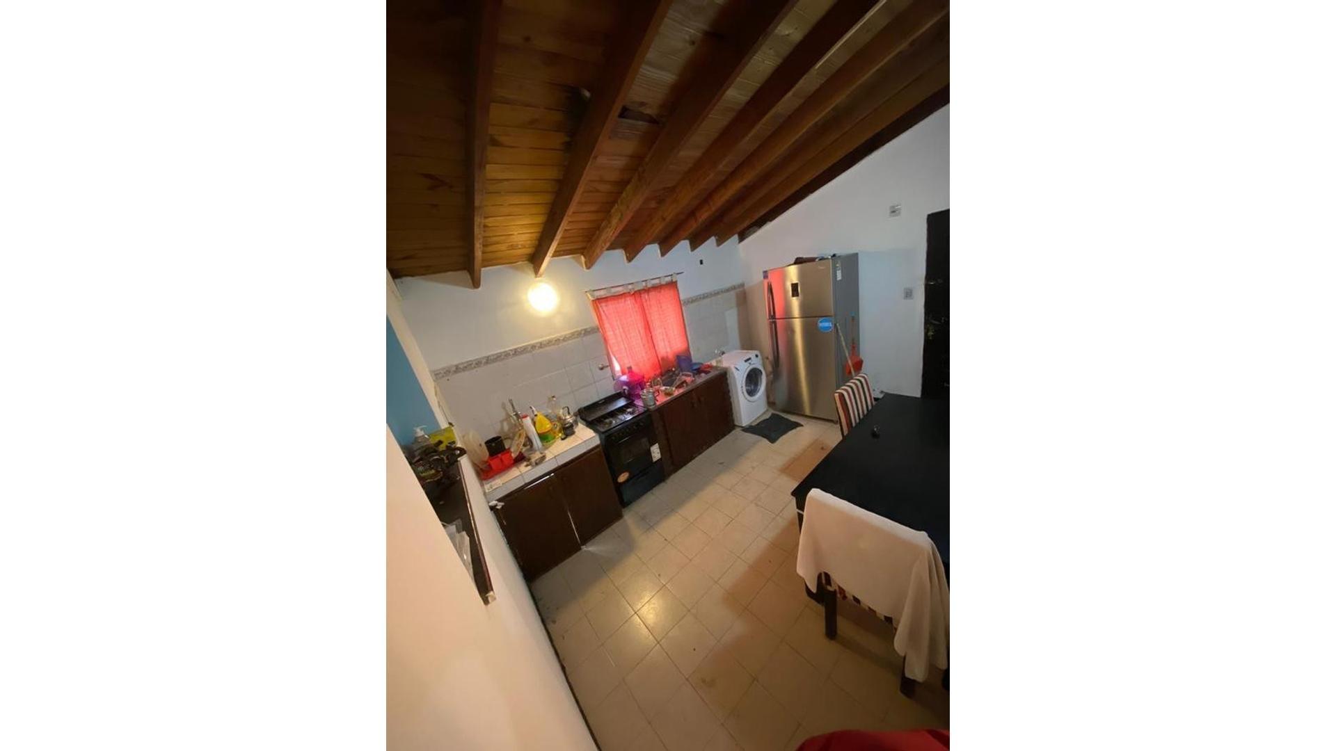 #3774270 | Sale | House | Moron (Asesorias Y Producciones Lm)