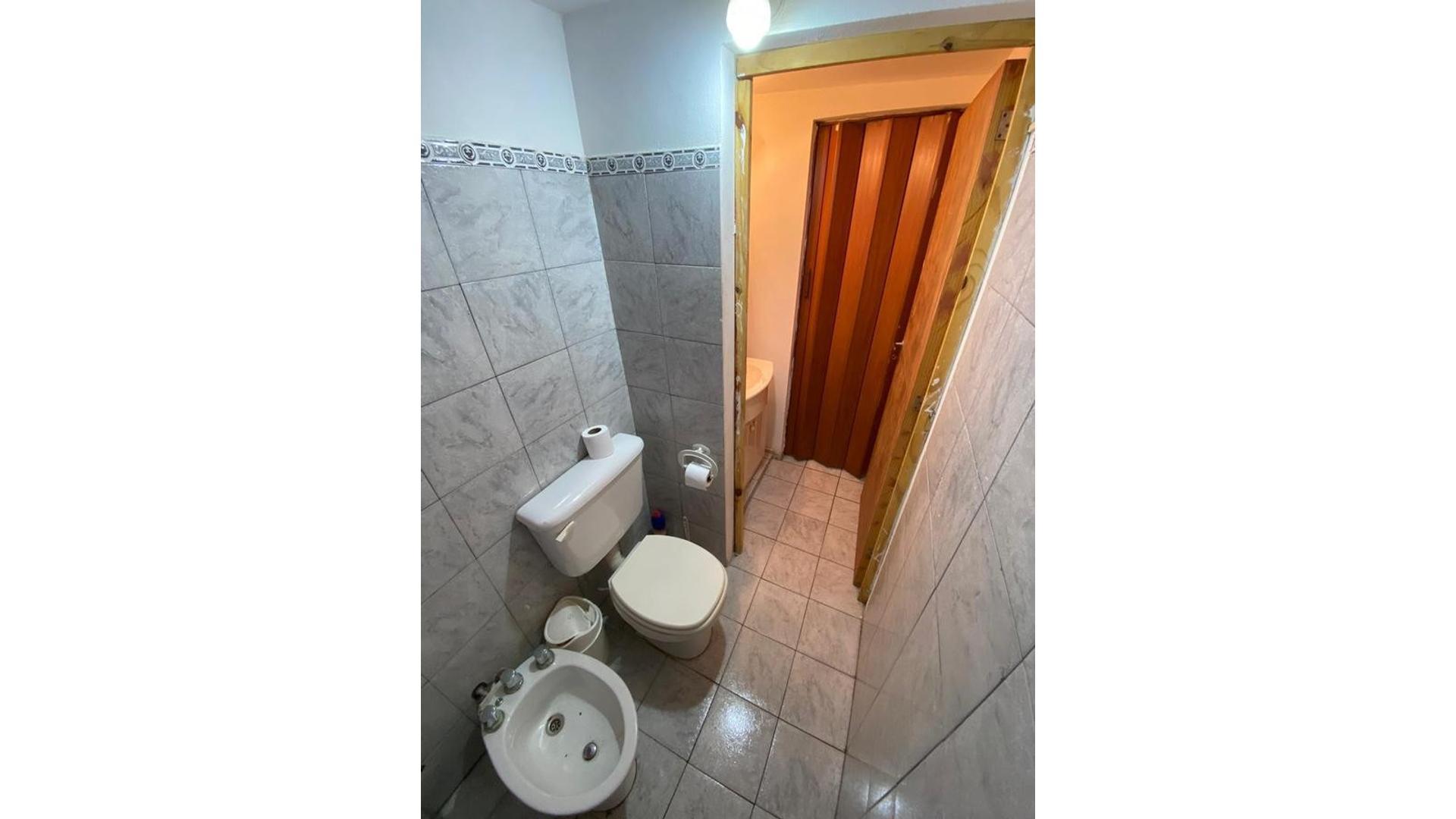 #3774270 | Sale | House | Moron (Asesorias Y Producciones Lm)