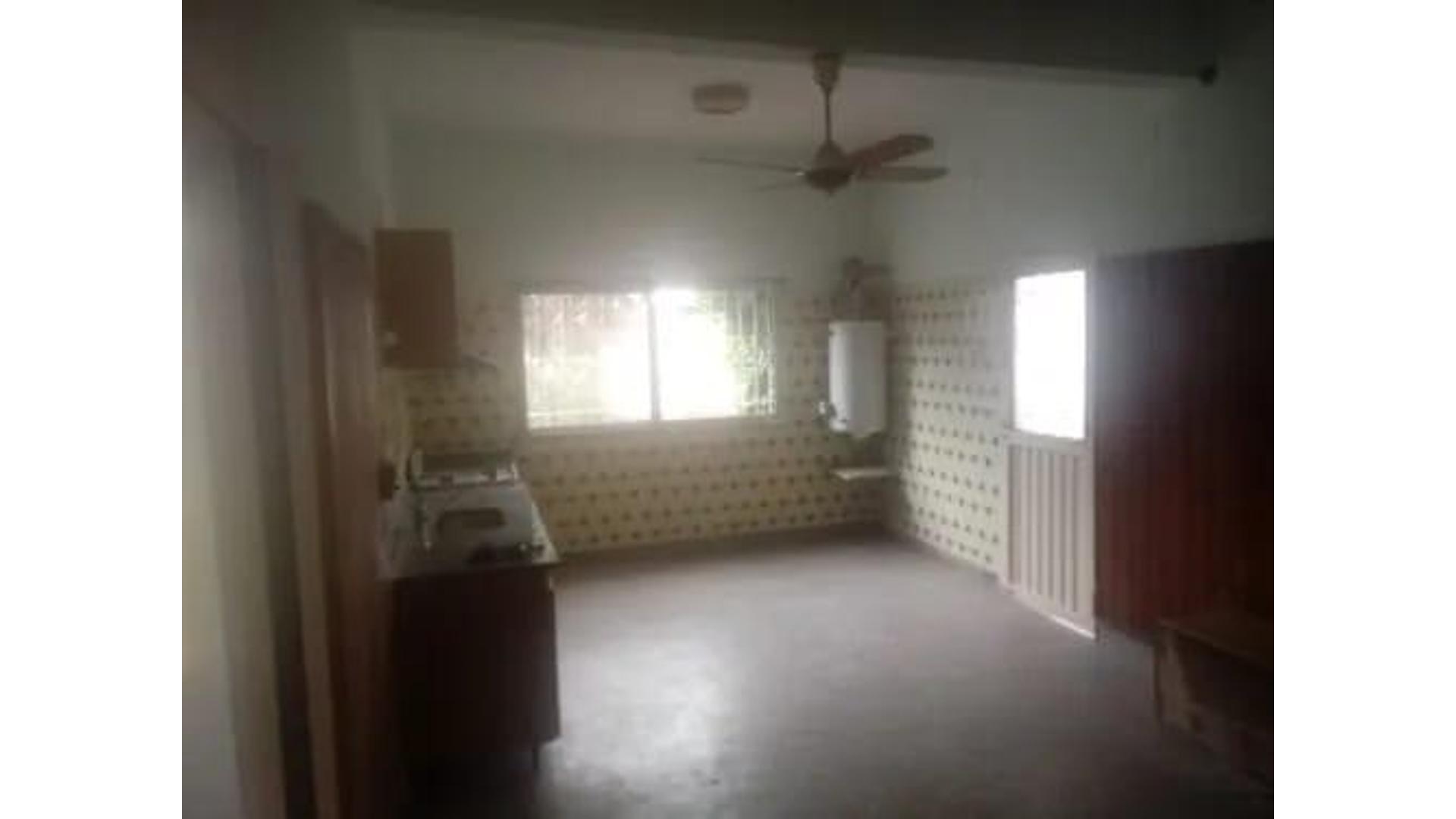 #3774270 | Sale | House | Moron (Asesorias Y Producciones Lm)