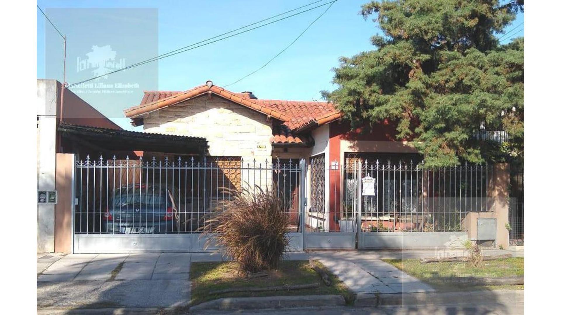 #3662735 | Sale | House | Moron (Asesorias Y Producciones Lm)