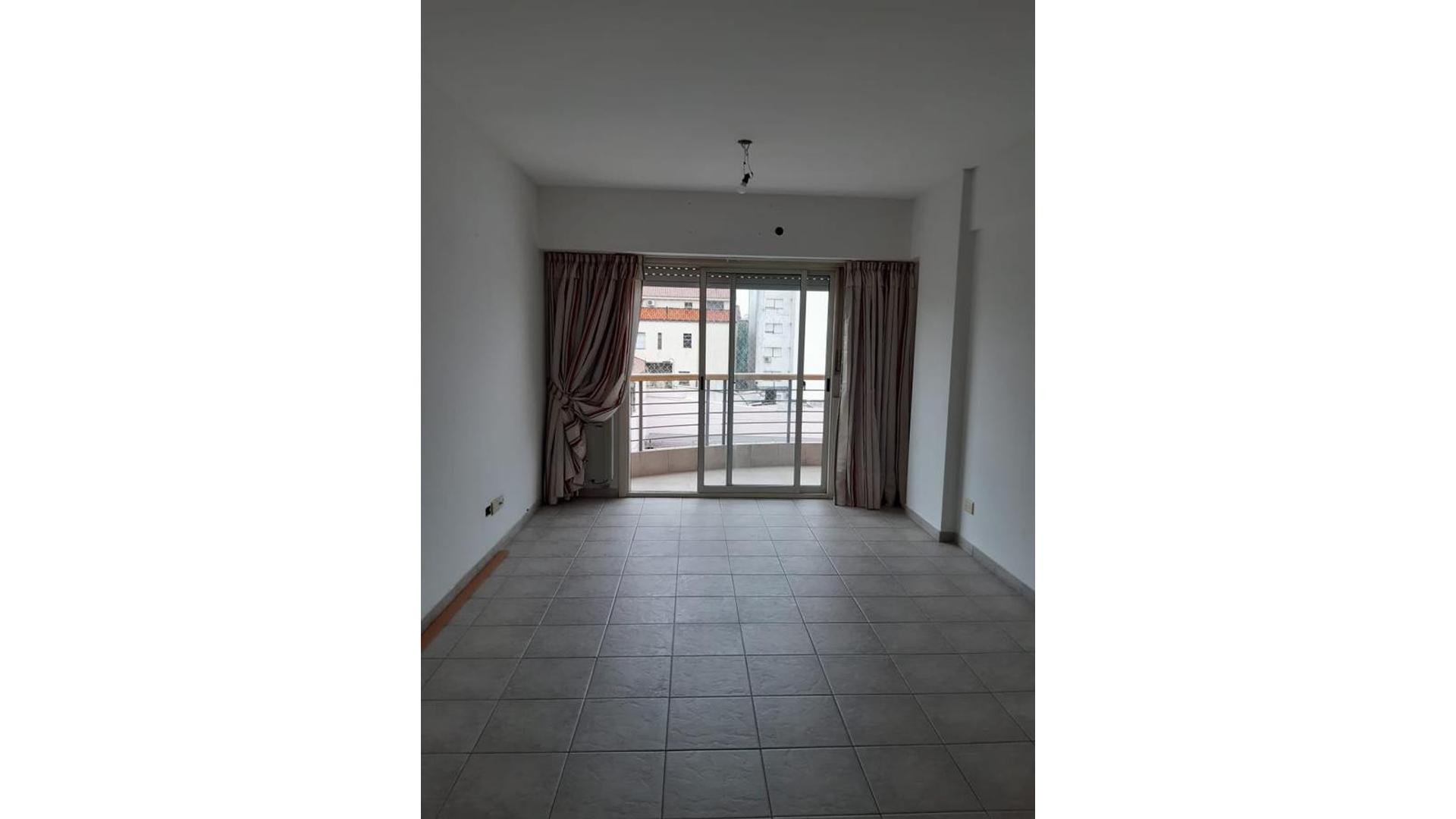 #3726753 | Venta | Departamento | Moron (SONIA IRIARTE PROPIEDADES)