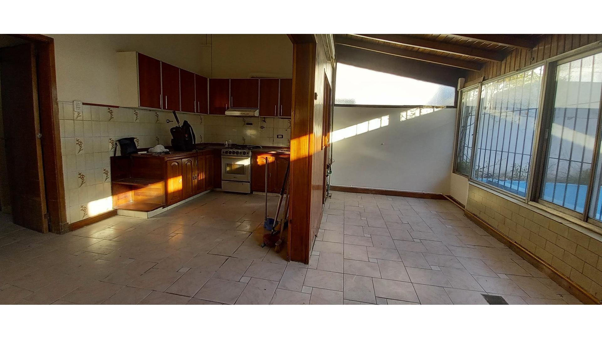 #3735076 | Venta | Casa | Quilmes (Alma Di Matteo Servicios Inmobiliarios)