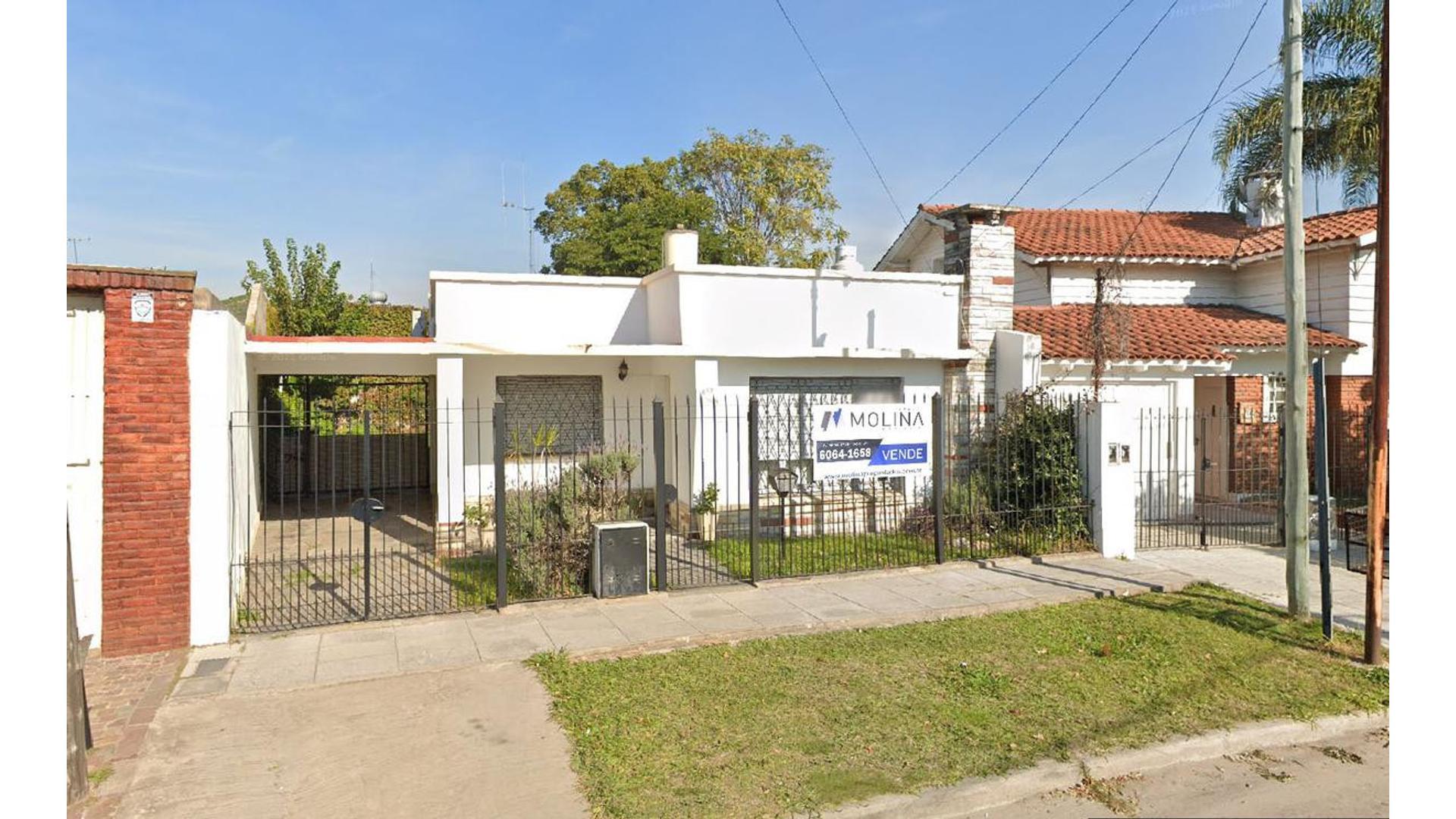 #3763449 | Venta | Casa | Moron (Perez Molina Negocios Inmobiliarios)