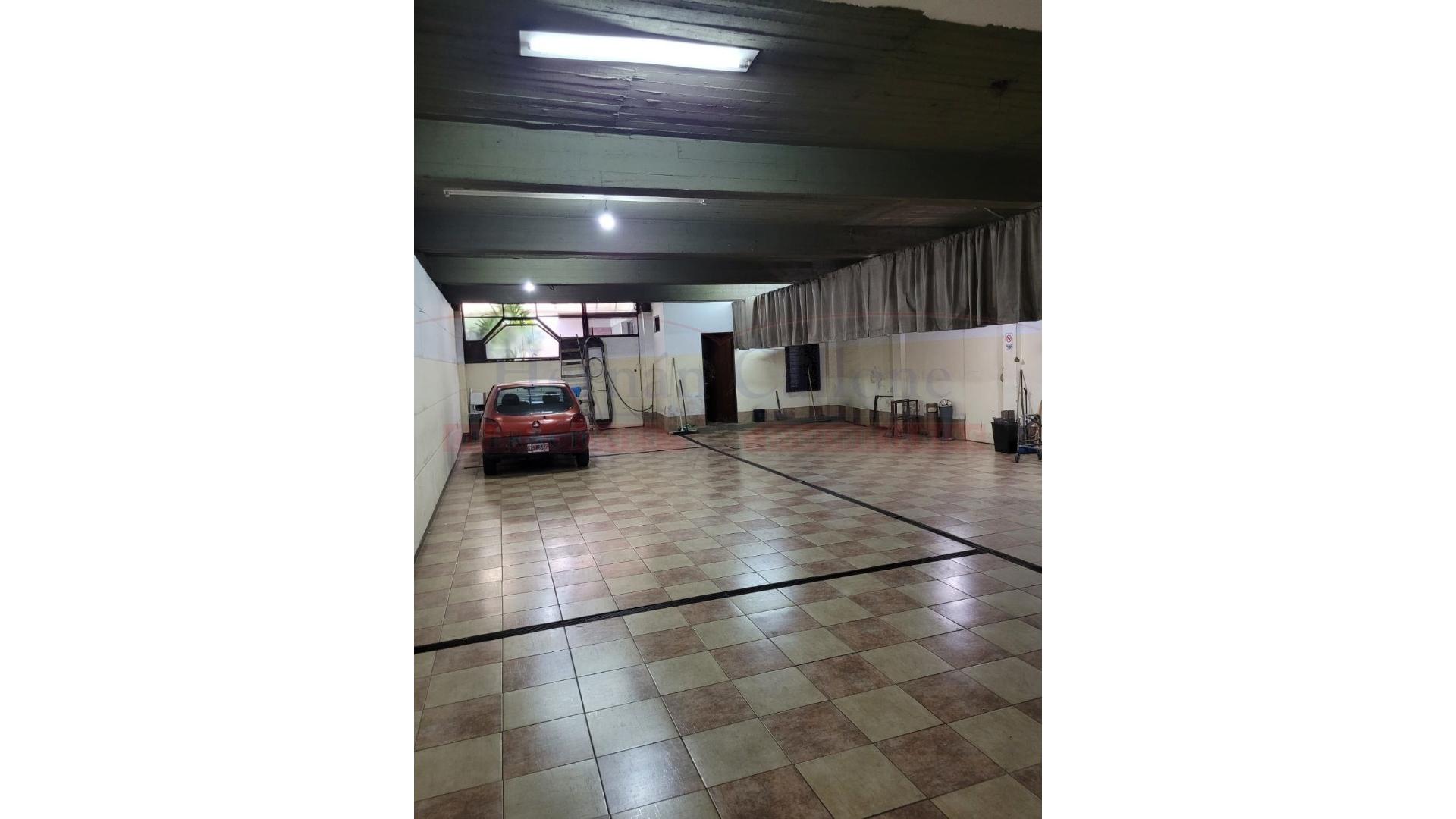 #3842655 | Venta | Galpón / Depósito / Bodega | Moron (Hernan Callone Operaciones Inmobiliarias)