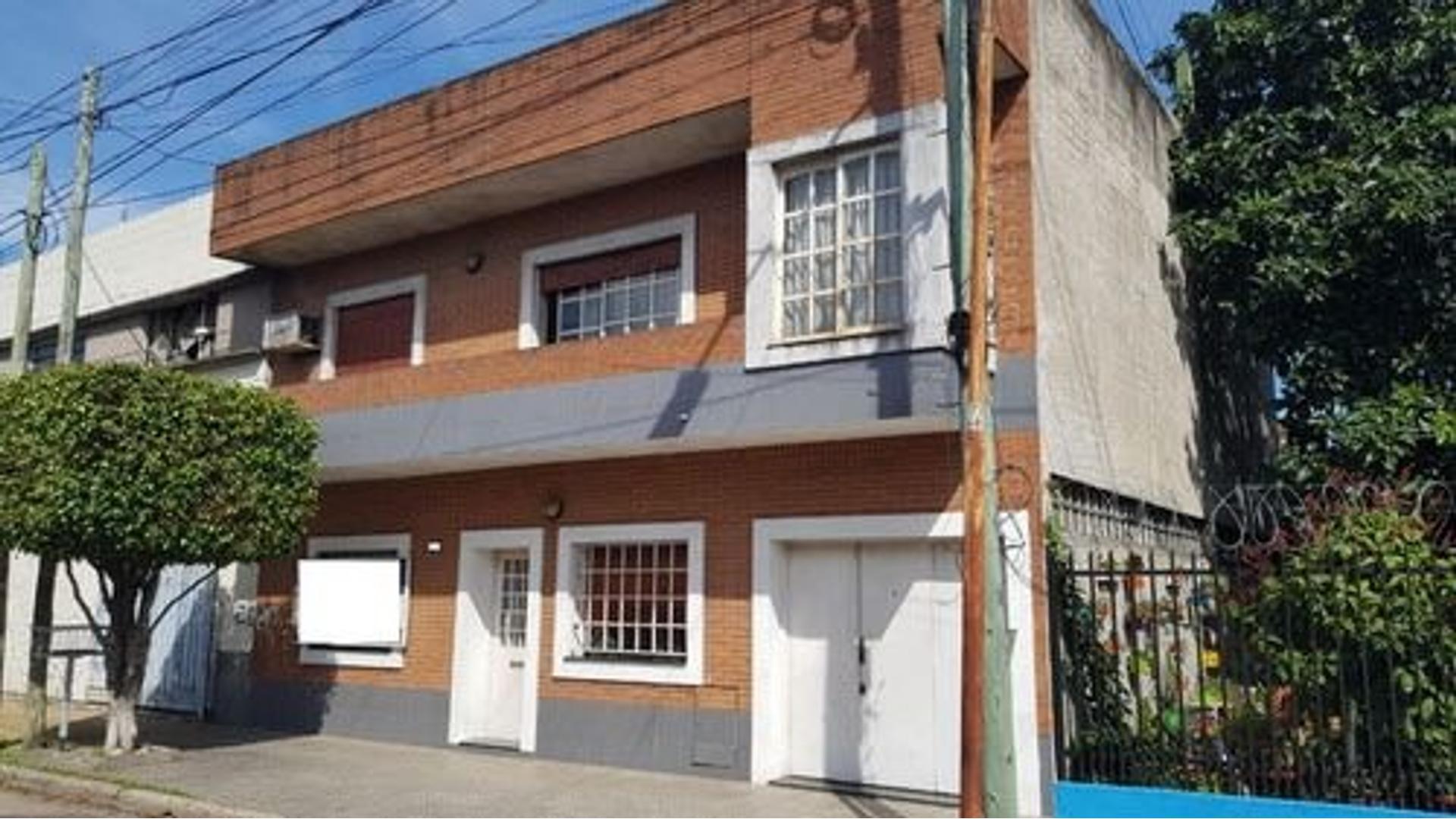 #4528880 | Venta | Casa | La Matanza (Asesorias Y Producciones Lm)