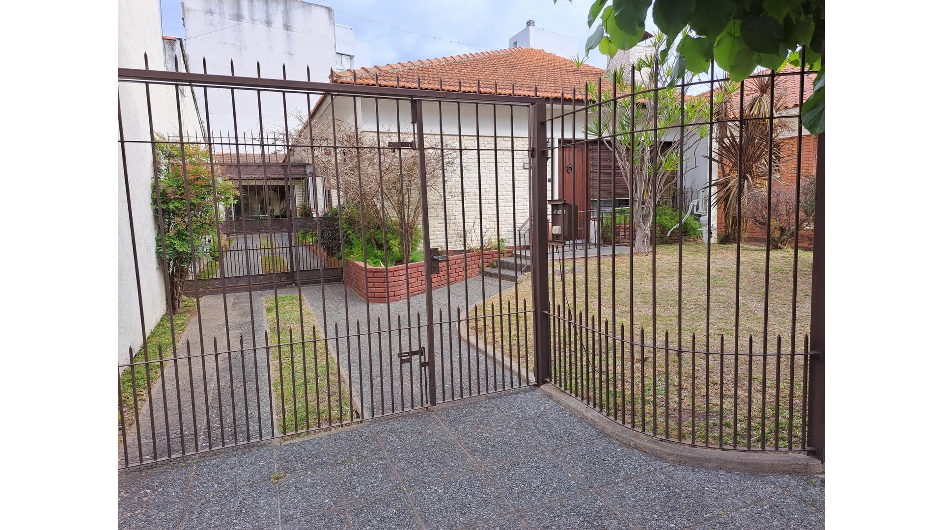 #4220444 | Sale | House | Quilmes (Adrián Gorosito Desarrollos Inmobiliarios)