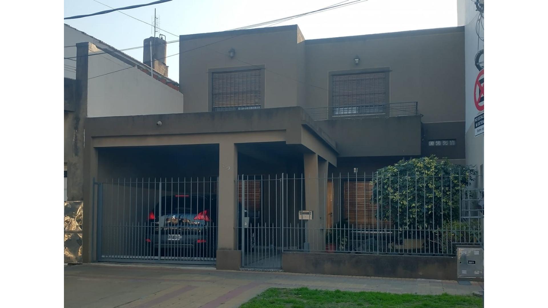 #4261207 | Venta | Casa | Avellaneda (Fernandez Propiedades)