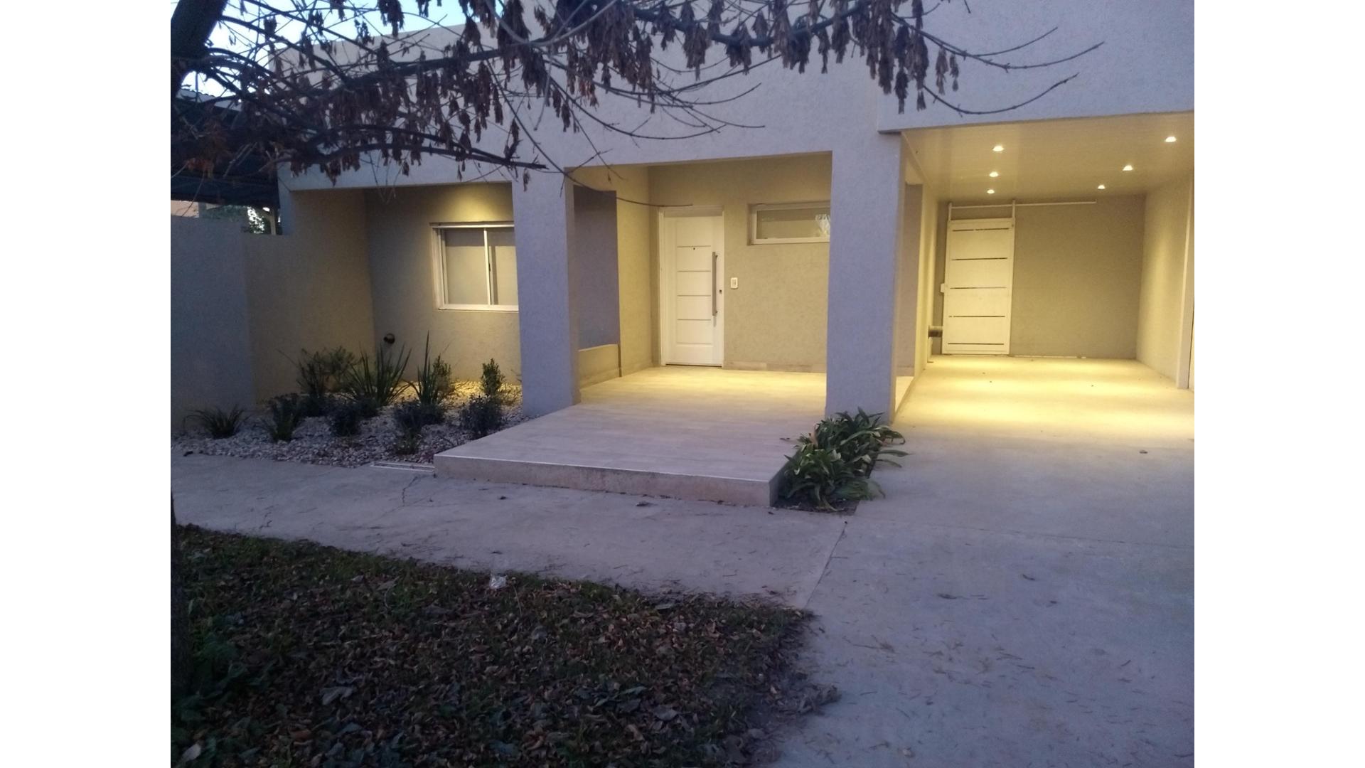 #4325197 | Venta | Casa | Ayacucho (Etcheverry Negocios Inmobiliarios)