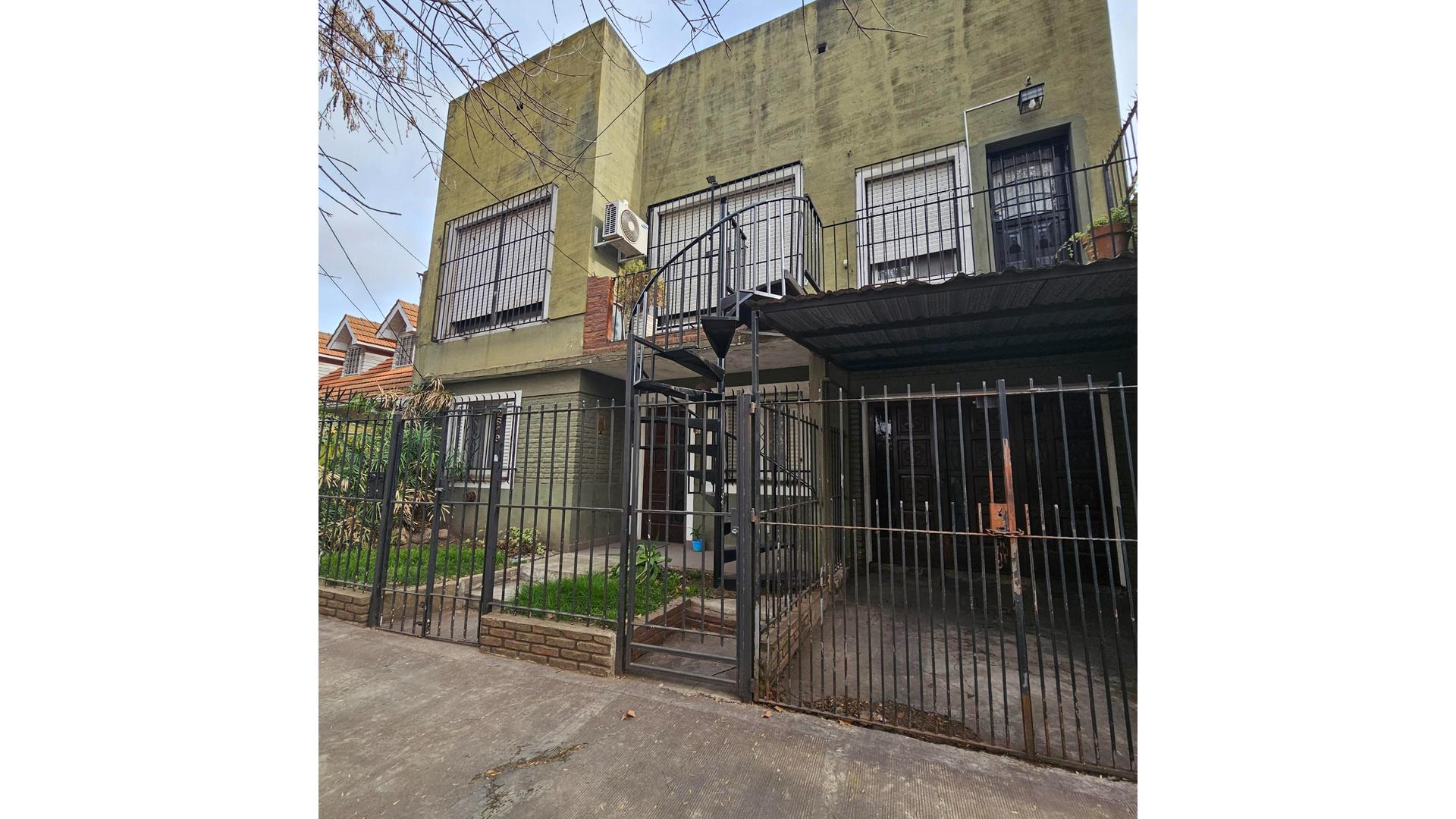 #4357573 | Venta | Casa | Quilmes (Clayton Pearse Servicios Inmobiliarios)