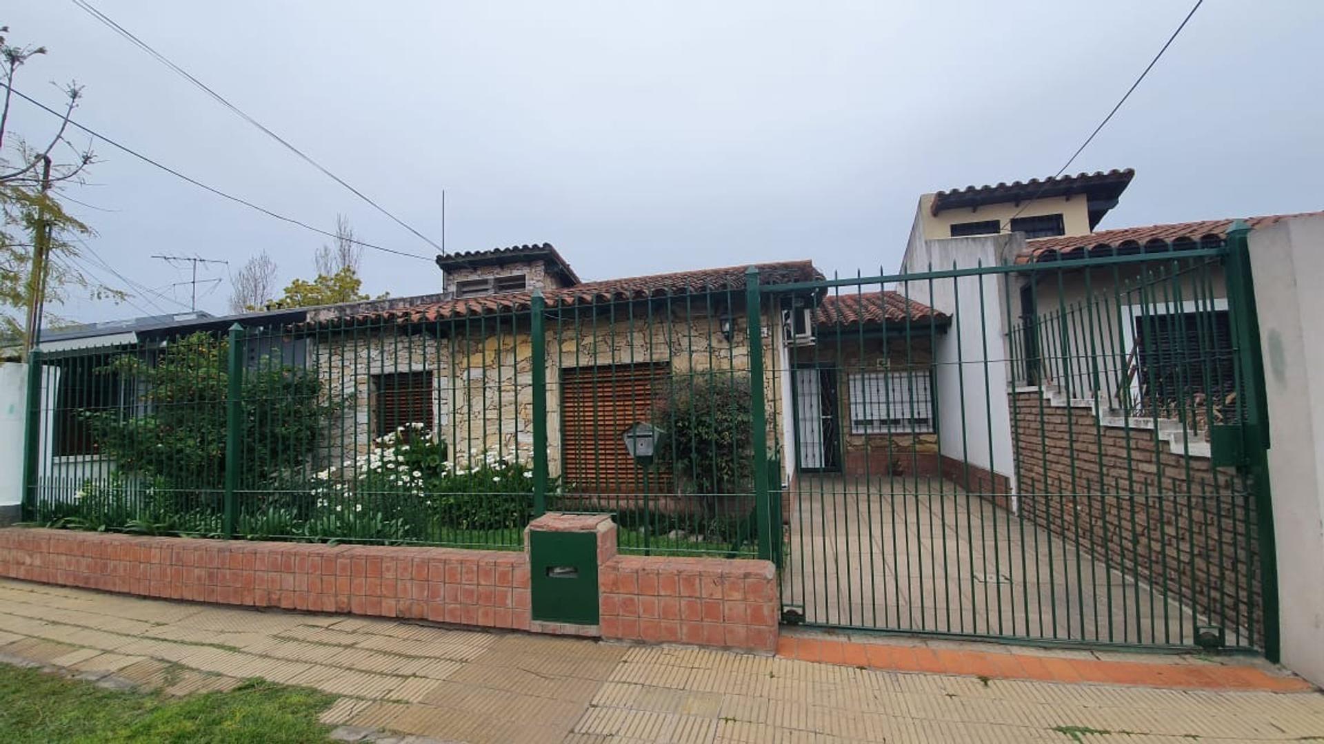 #4390774 | Venta | Casa | Ituzaingó (Asesorias Y Producciones Lm)