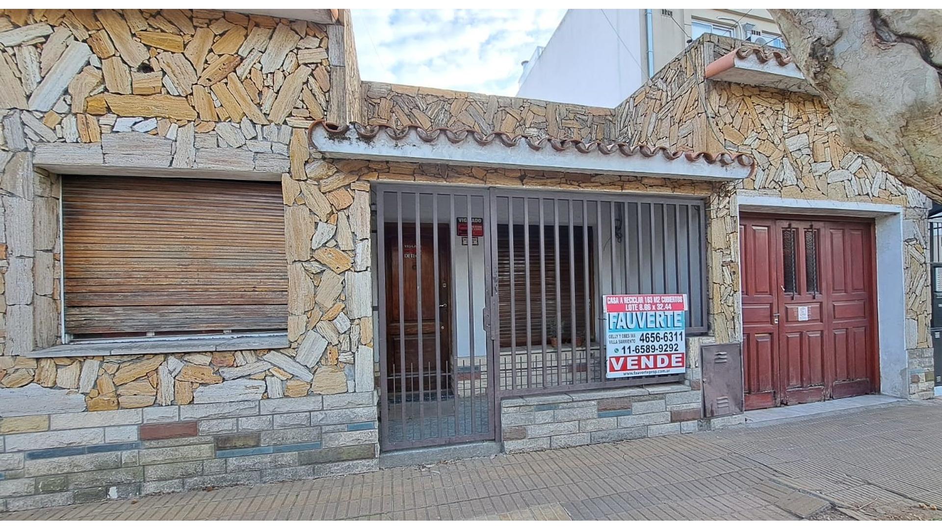 #4452582 | Venta | Casa | Moron (Fauverte Propiedades)