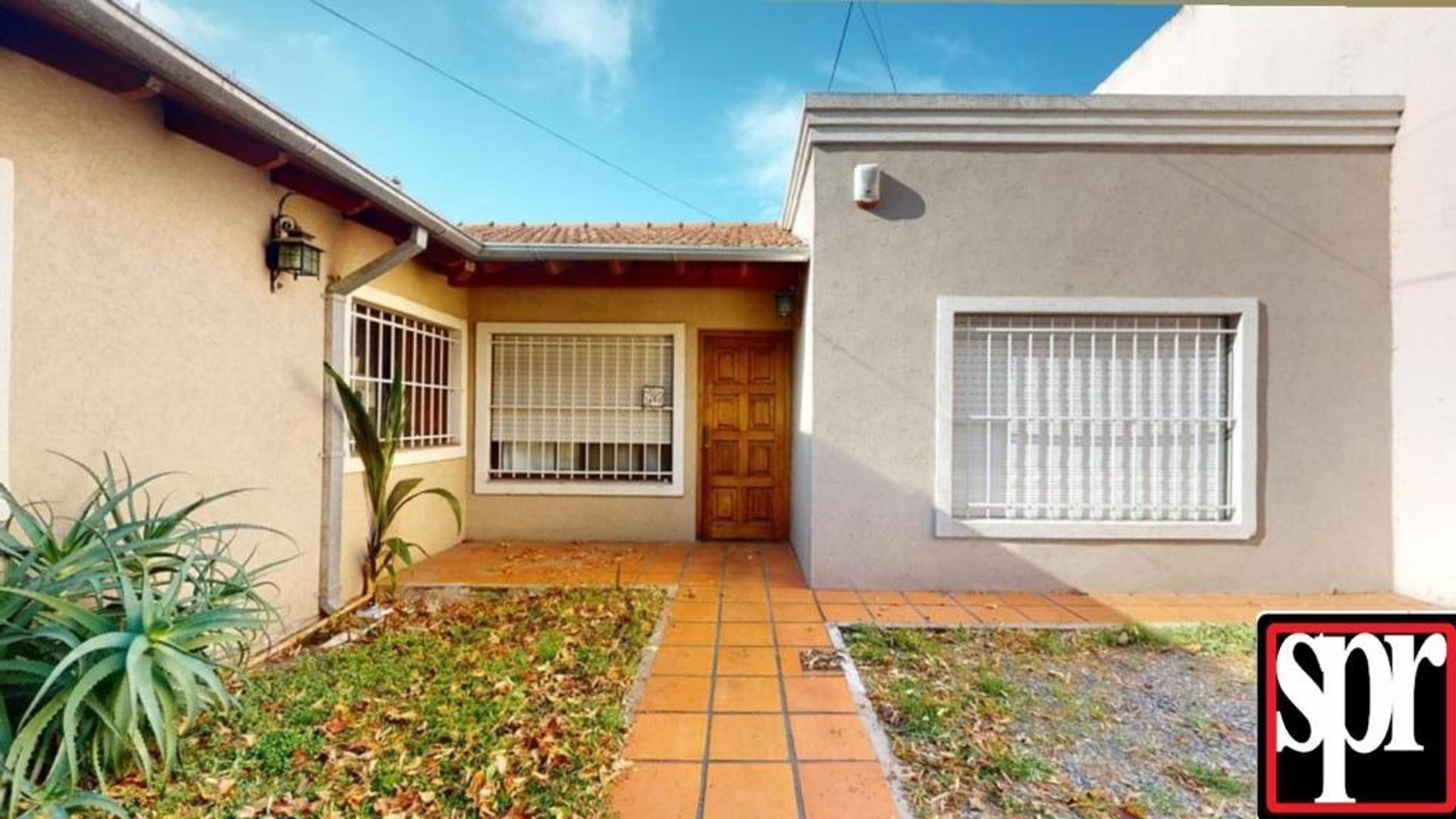 #4462701 | Venta | Casa | Moron (Susana Pereyra Roig Propiedades)