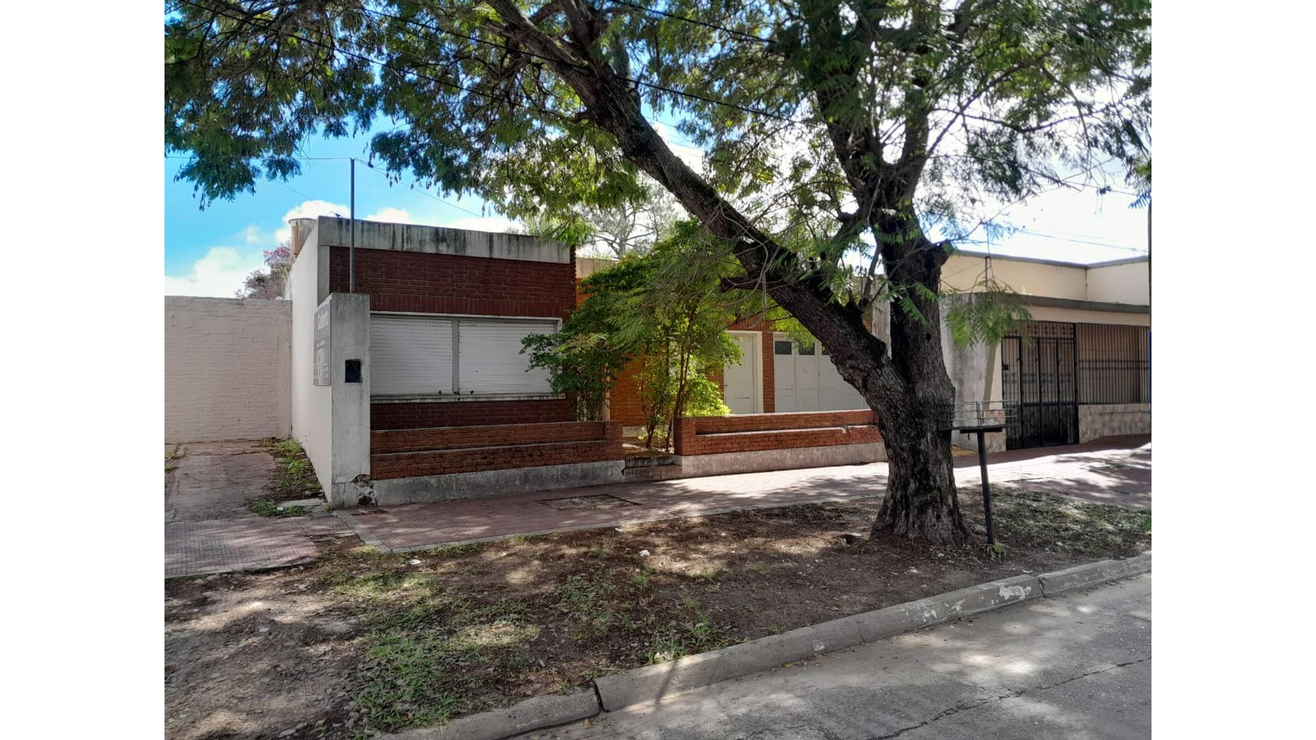 #4514309 | Venta | Casa | Esquina (Sebastian Tobar Propiedades)