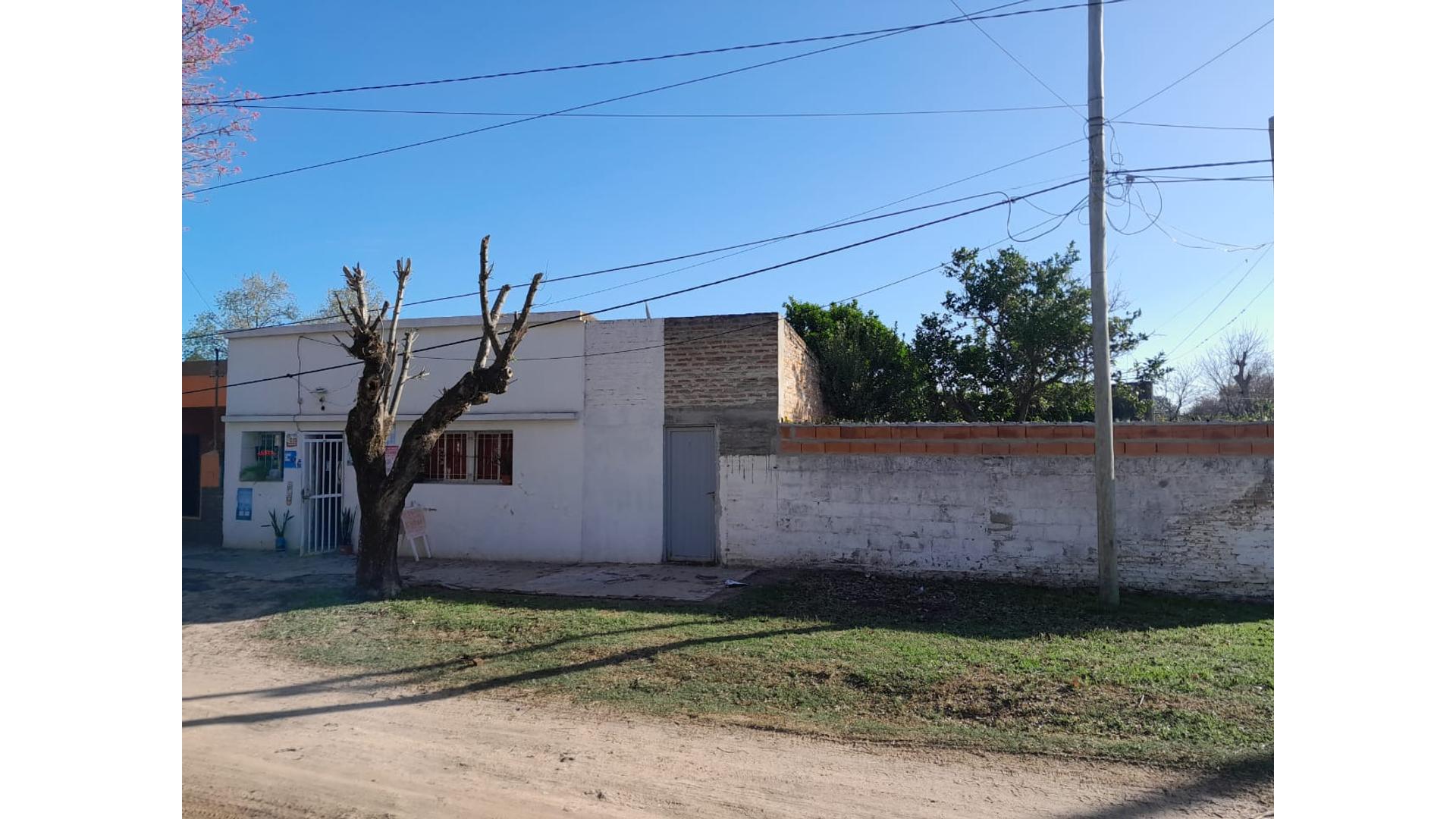 #4555060 | Venta | Casa | Esquina (Sebastian Tobar Propiedades)