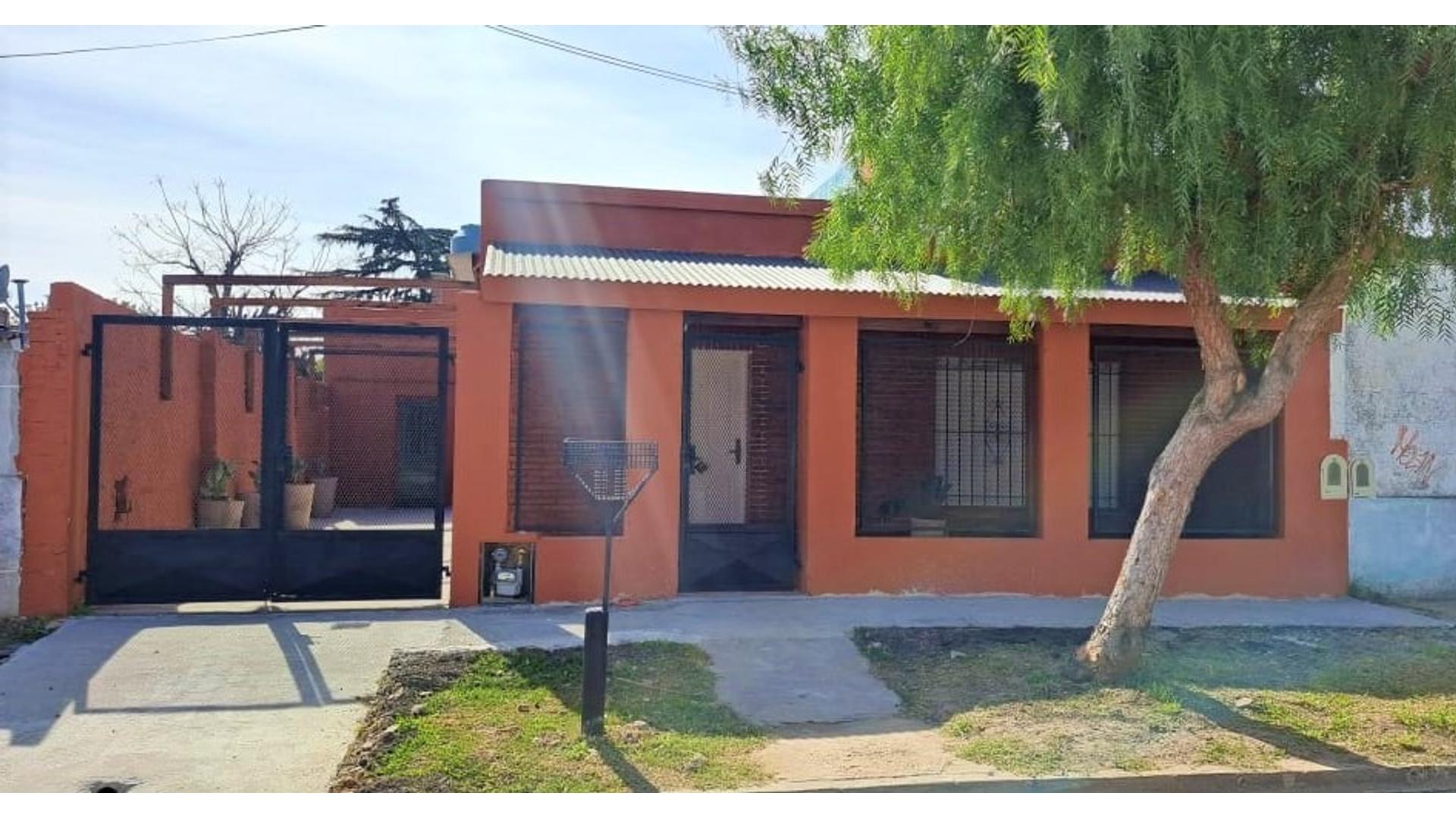 #4479389 | Rental | House | Cañuelas (Marcela Miranda Inmobiliaria)