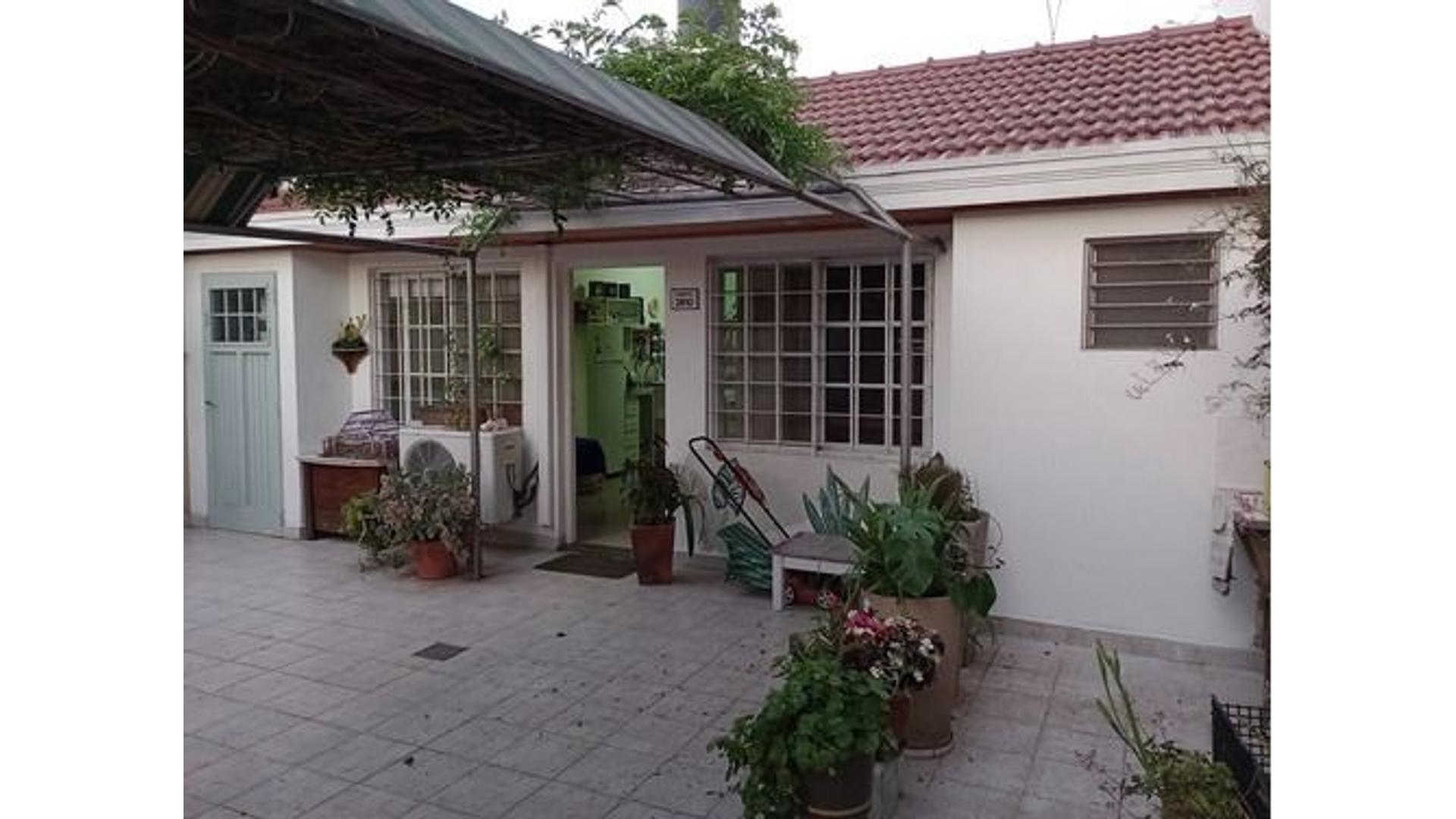 #4668782 | Venta | Casa | La Matanza (Asesorias Y Producciones Lm)