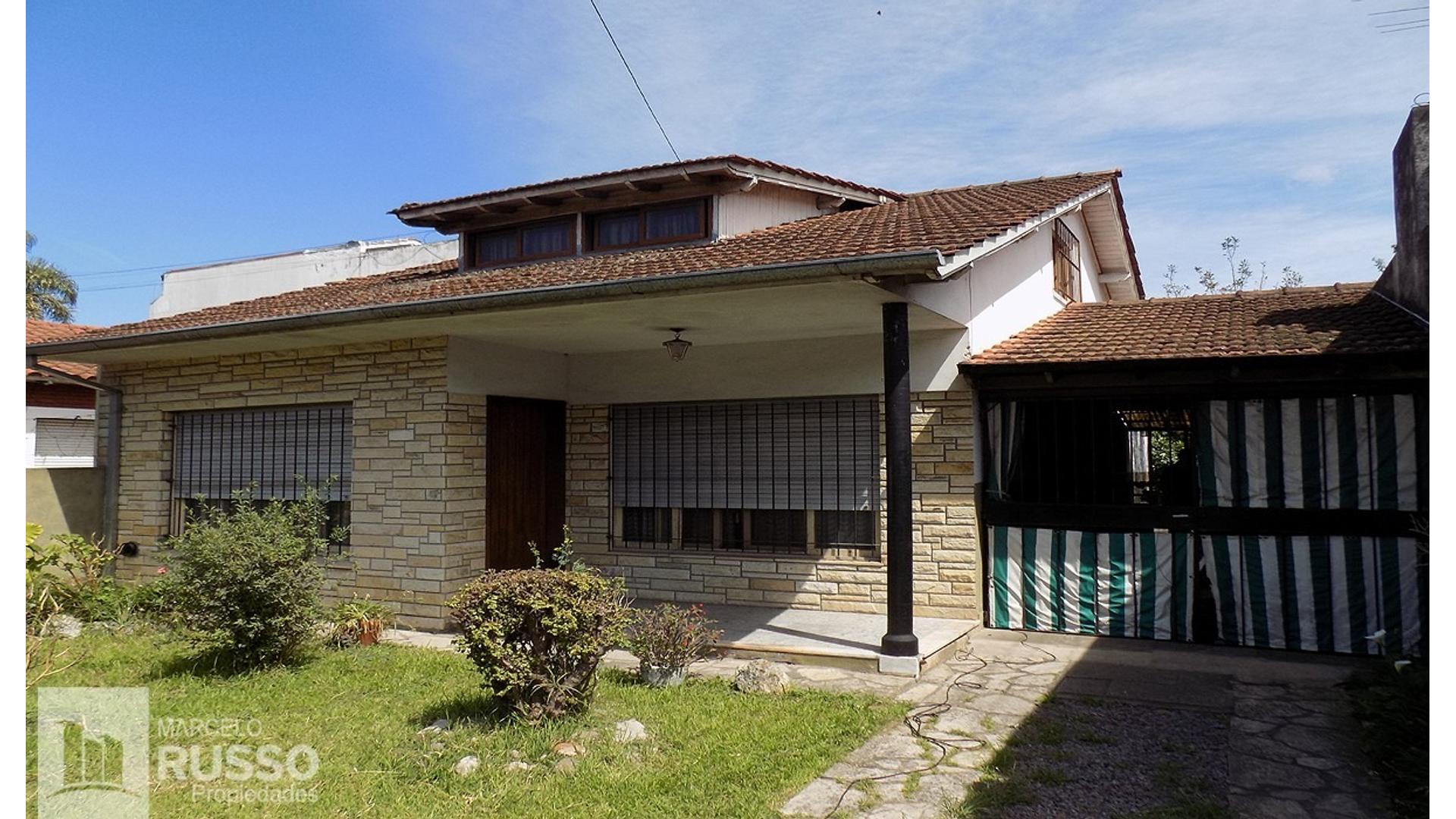 #4779882 | Venta | Casa | Hurlingham (Marcelo Russo Propiedades)