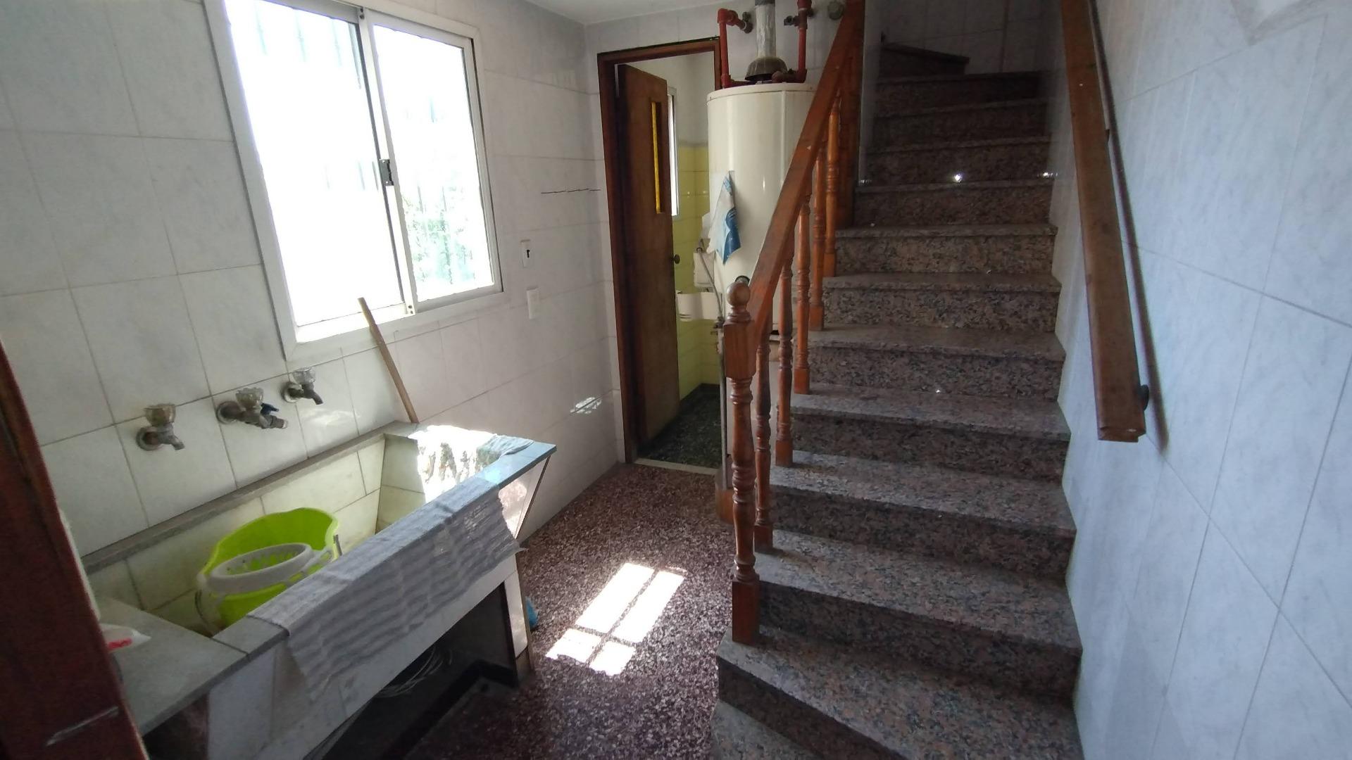 #4689690 | Venta | PH | Lanus (Estudio Inmobiliario Di Paola)