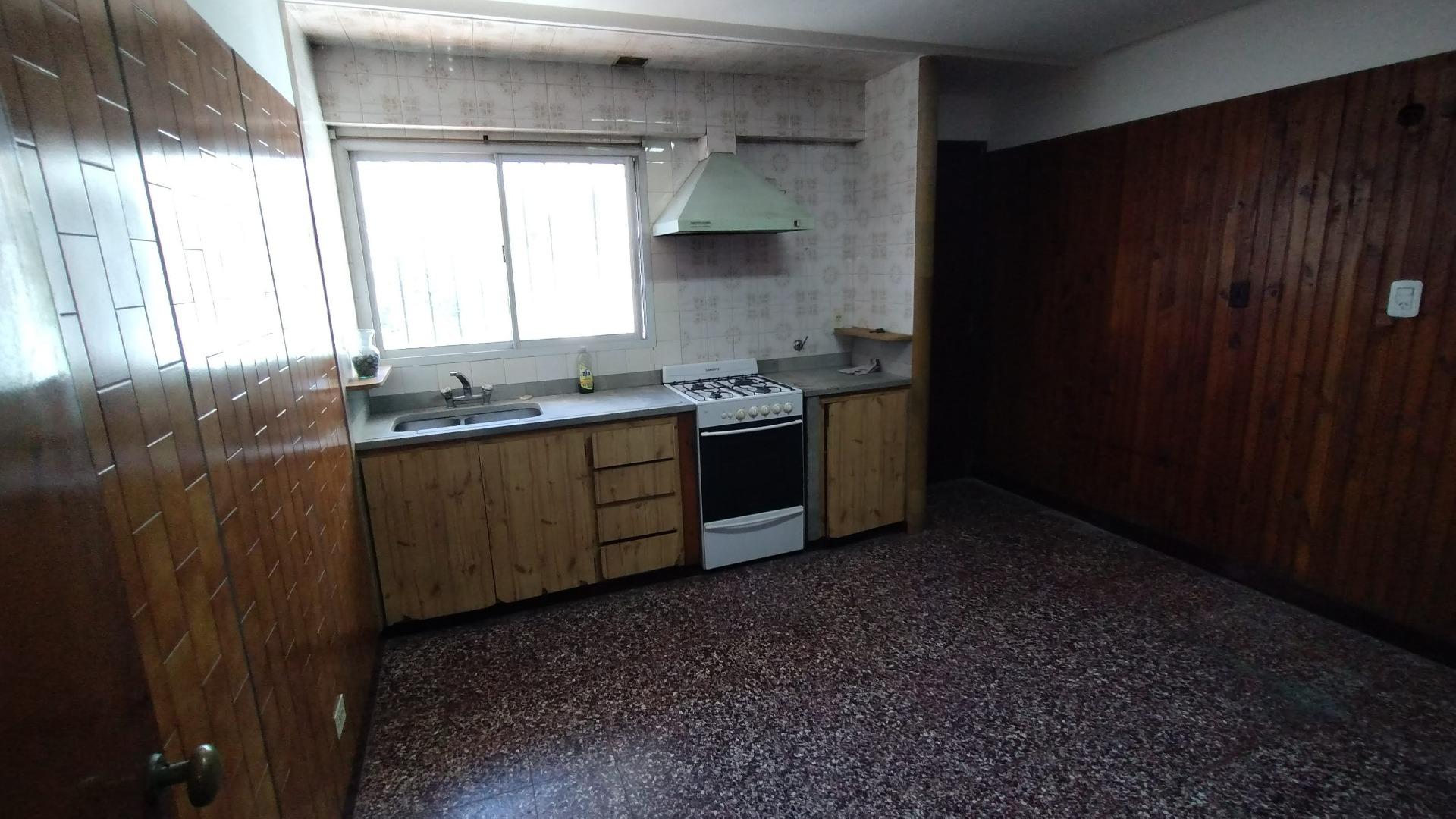 #4689690 | Venta | PH | Lanus (Estudio Inmobiliario Di Paola)