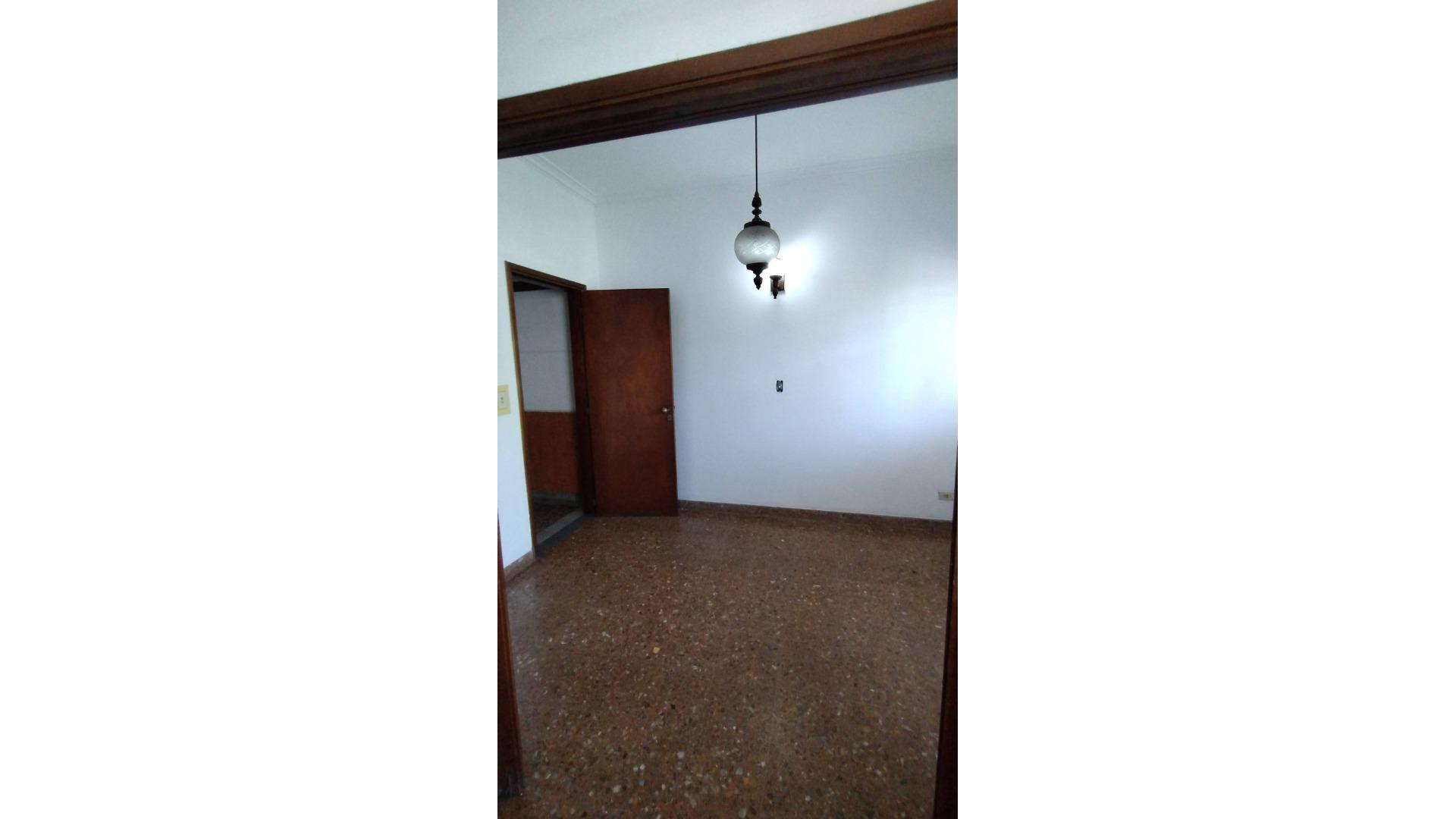 #4689690 | Venta | PH | Lanus (Estudio Inmobiliario Di Paola)