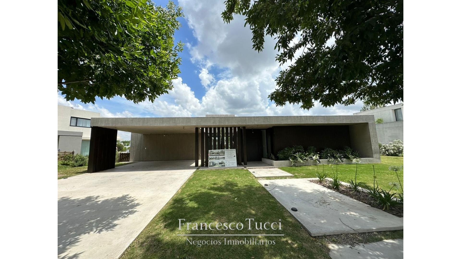 #4671976 | Venta | Casa | General Rodriguez (Francesco Tucci Negocios Inmobiliarios)