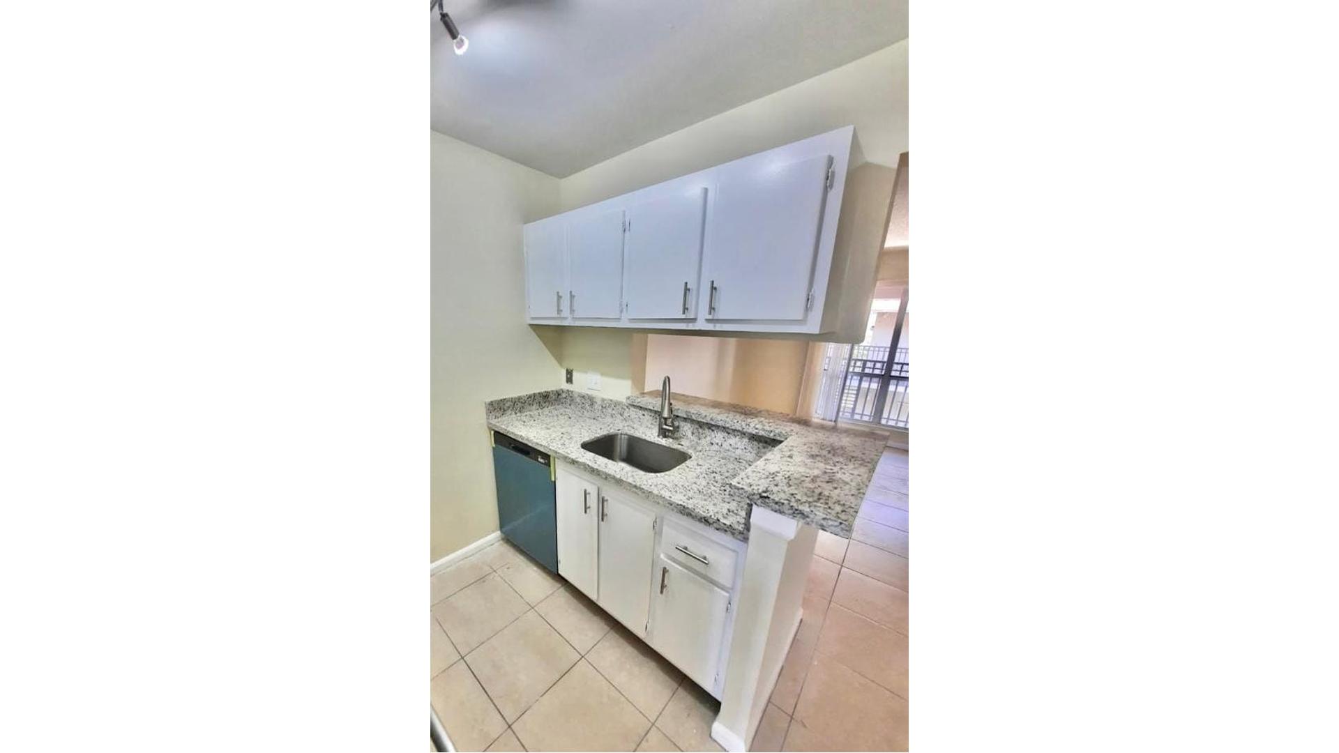 #4859536 | Sale | Apartment | Miami (Fabiana Garcia Real Estate)