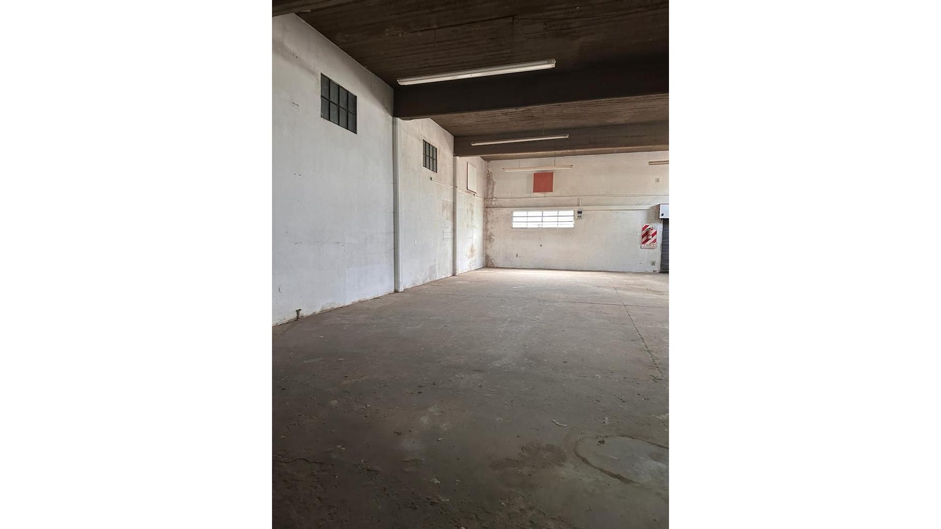 #4877914 | Sale | Warehouse | Campos De Echeverria (Bianco Cirino Negocios Inmobiliarios)