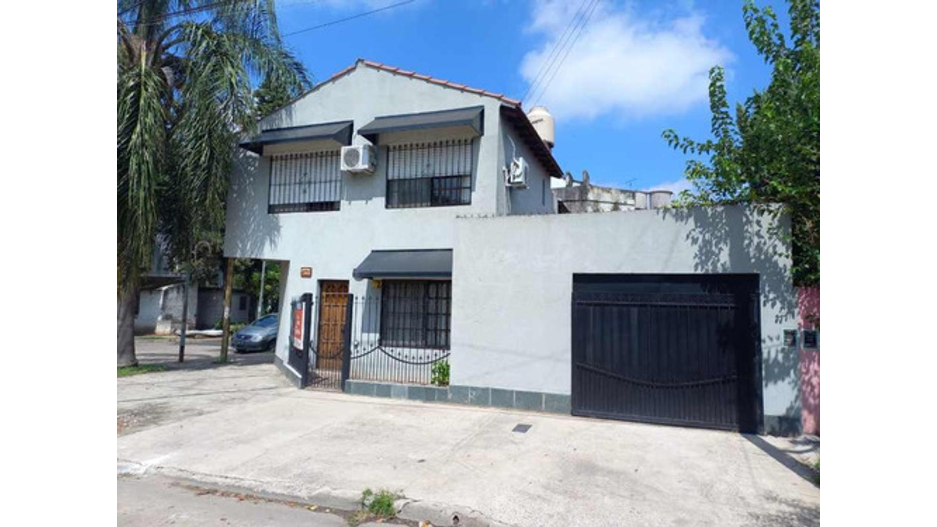 #5378001 | Venta | PH | Moron (GABRIEL DESIATA BIENES RAICES)