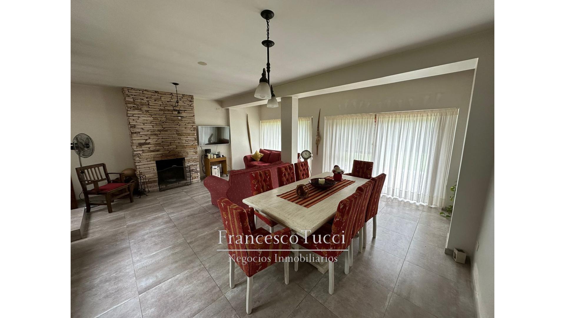 #4913416 | Alquiler | Casa | Moreno (Francesco Tucci Negocios Inmobiliarios)