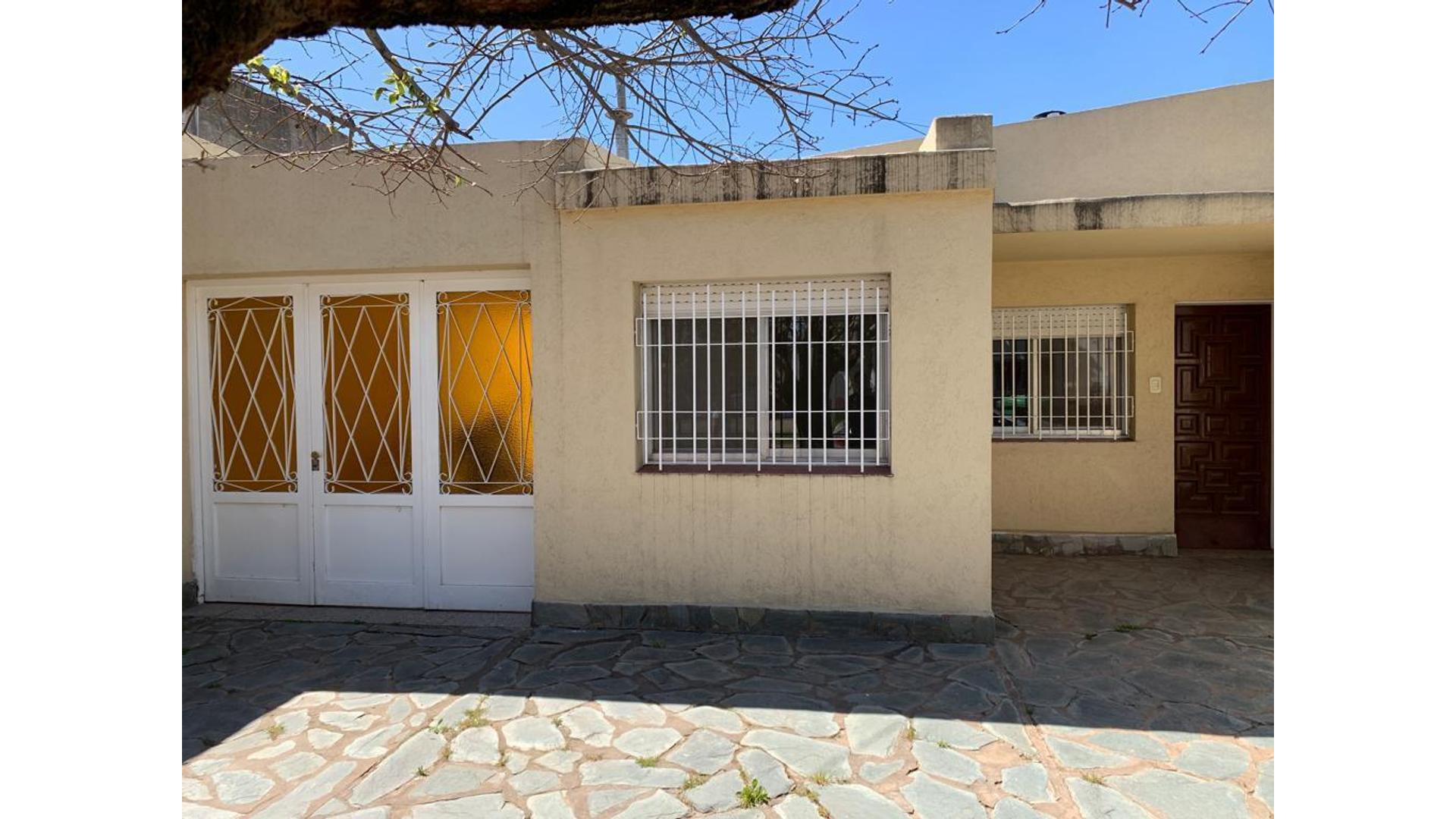 #4958177 | Venta | Casa | Mercedes (Micaela Torres)