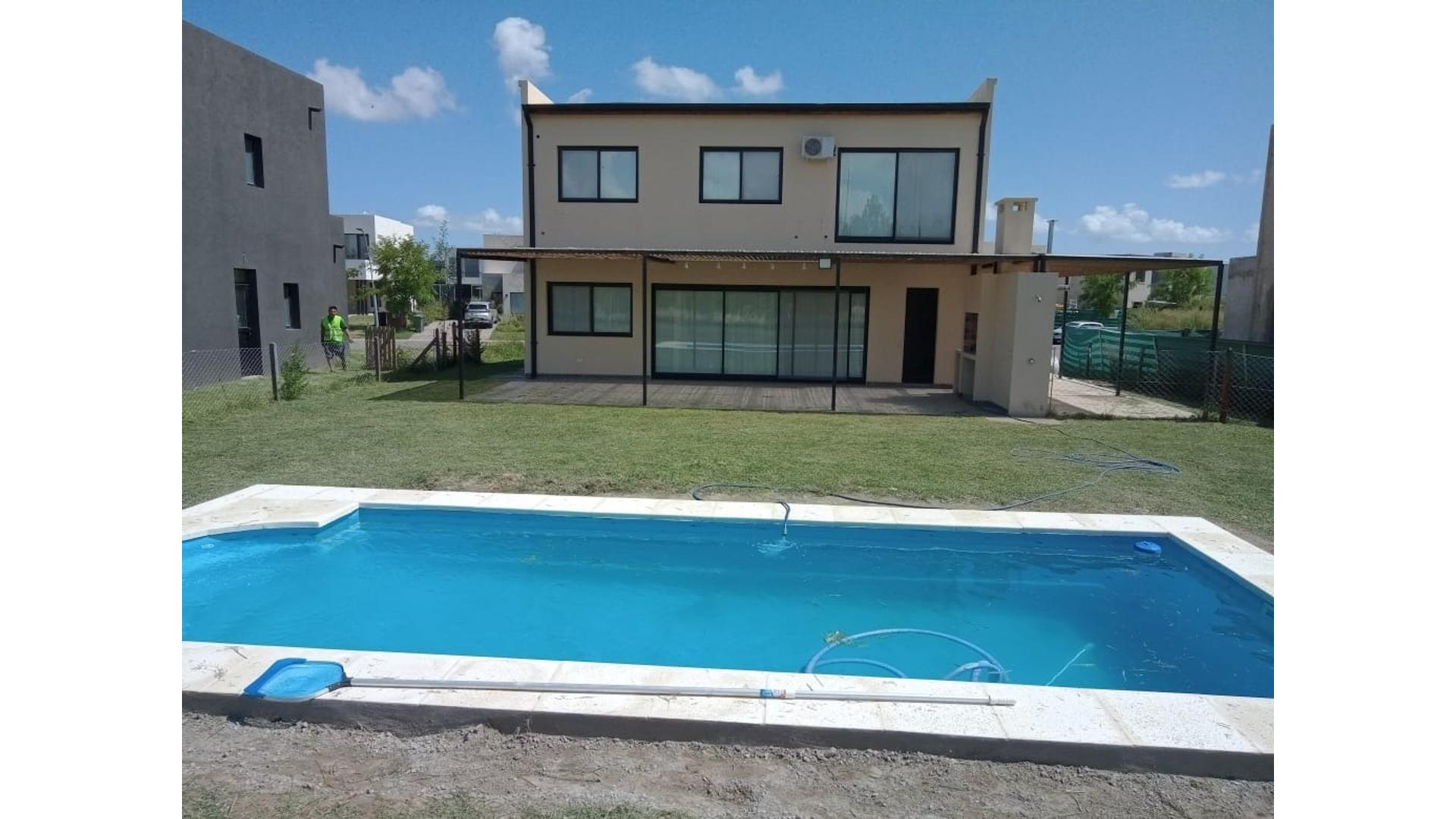 #4949798 | Venta | Casa | Escobar (LE Bienes Raices)