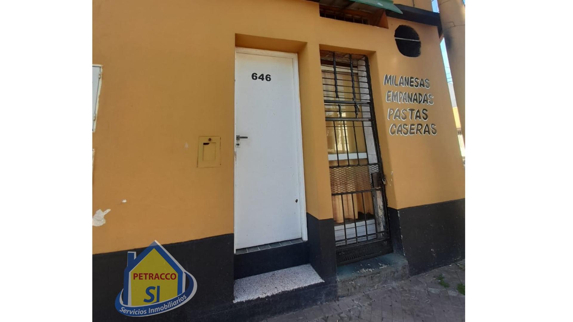 #4990323 | Alquiler | Casa | Rosario (Ernesto Petracco Servicios Inmobiliarios)