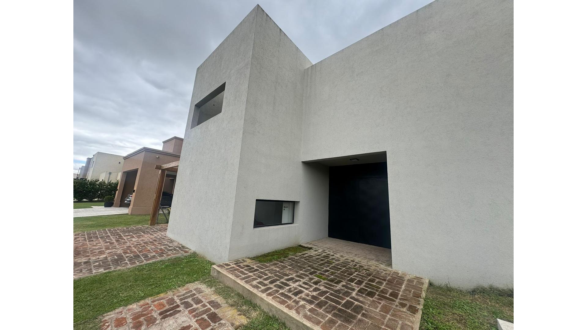 #5061156 | Venta | Casa | Escobar (LE Bienes Raices)