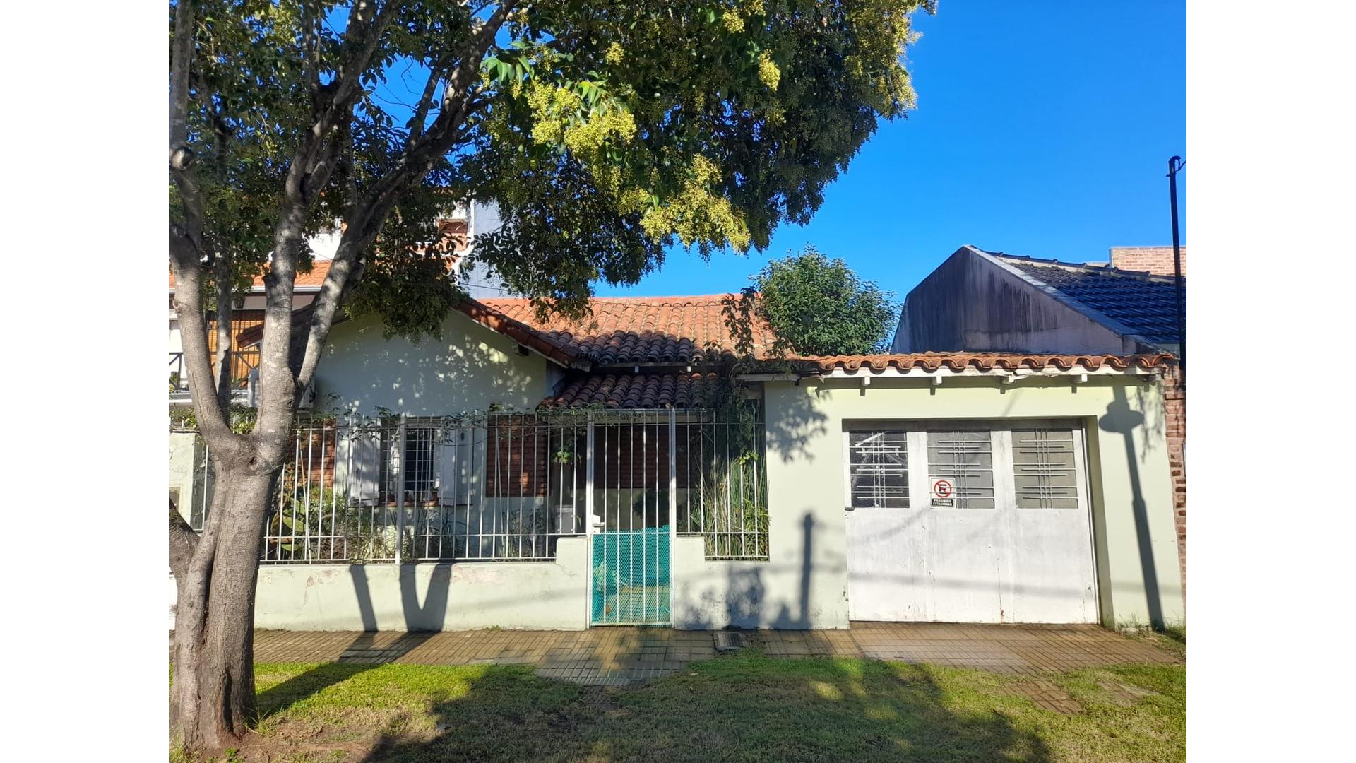 #5041510 | Venta | Casa | Vicente Lopez (Godoy Asesores Inmobiliarios)