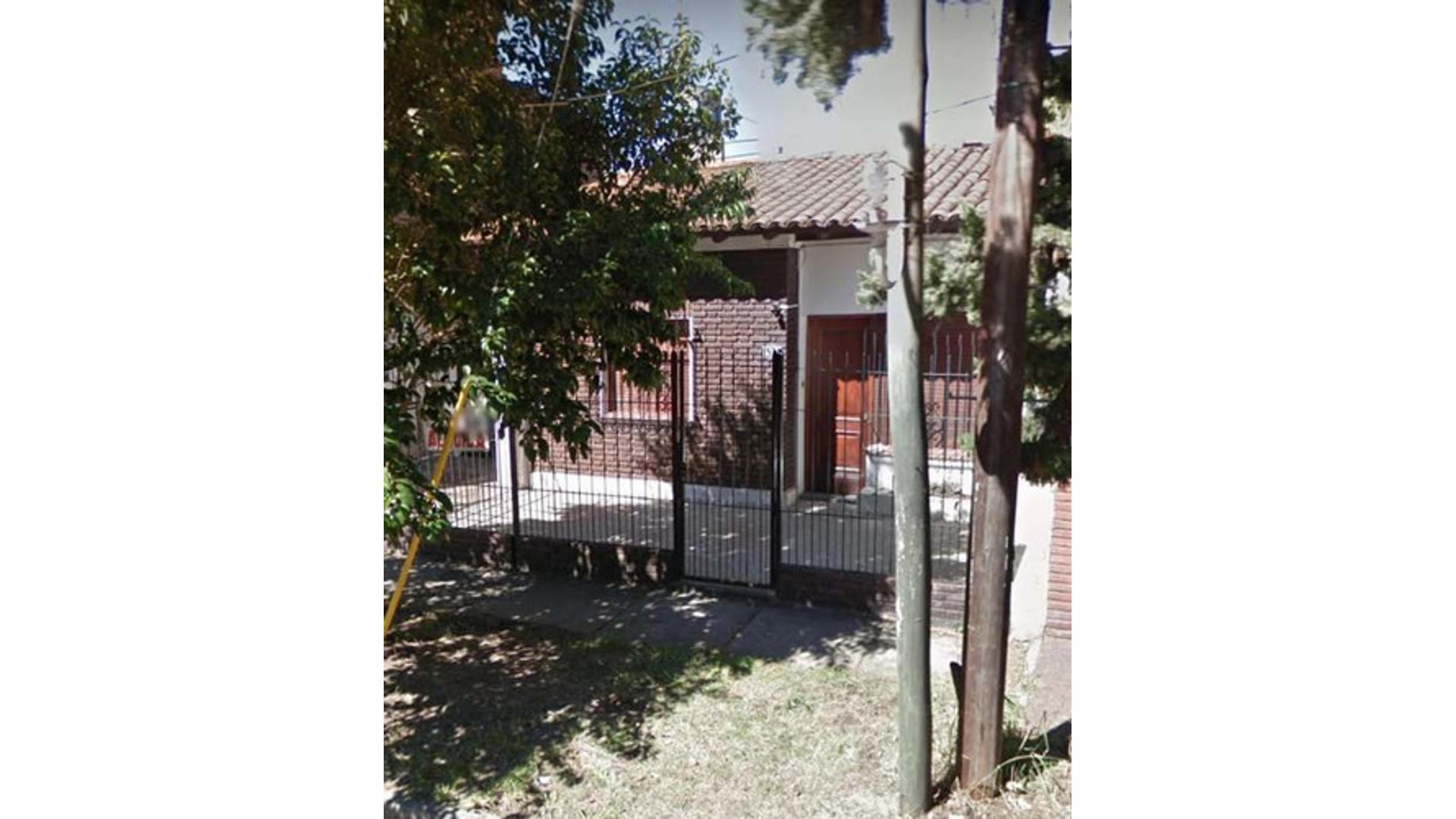 #5081287 | Venta | Casa | Quilmes (VALERIA SANCHEZ FERREIROS)