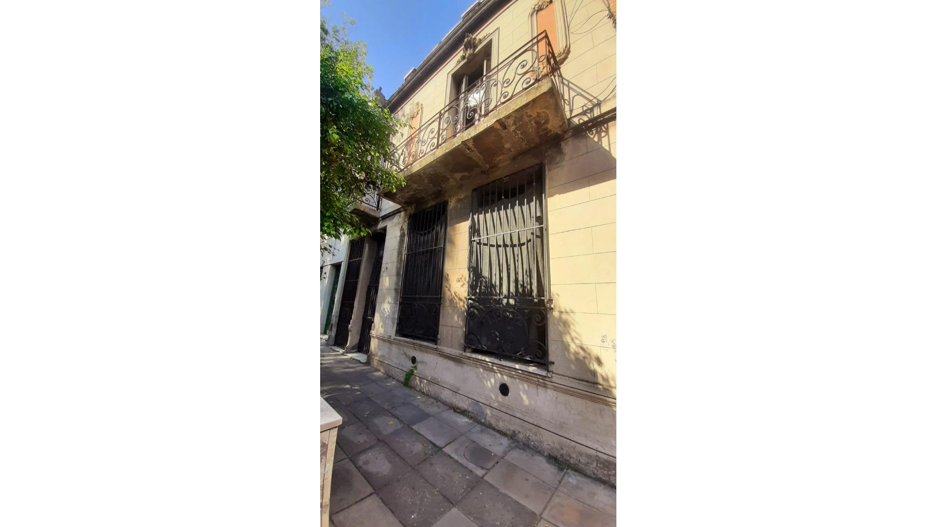 #5059512 | Venta | Casa | Boedo (Holder Propiedades)