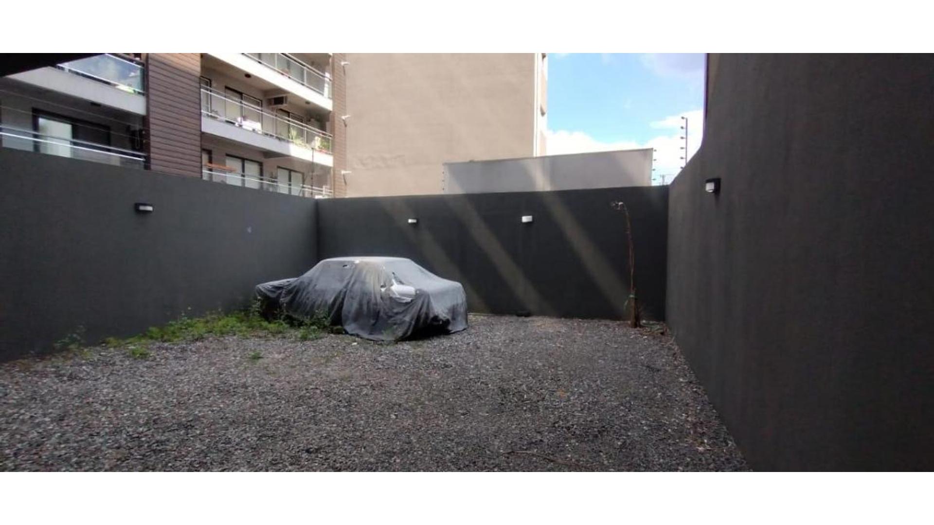 #5112352 | Venta | Cochera | Moron (Roma Broker Inmobiliario)