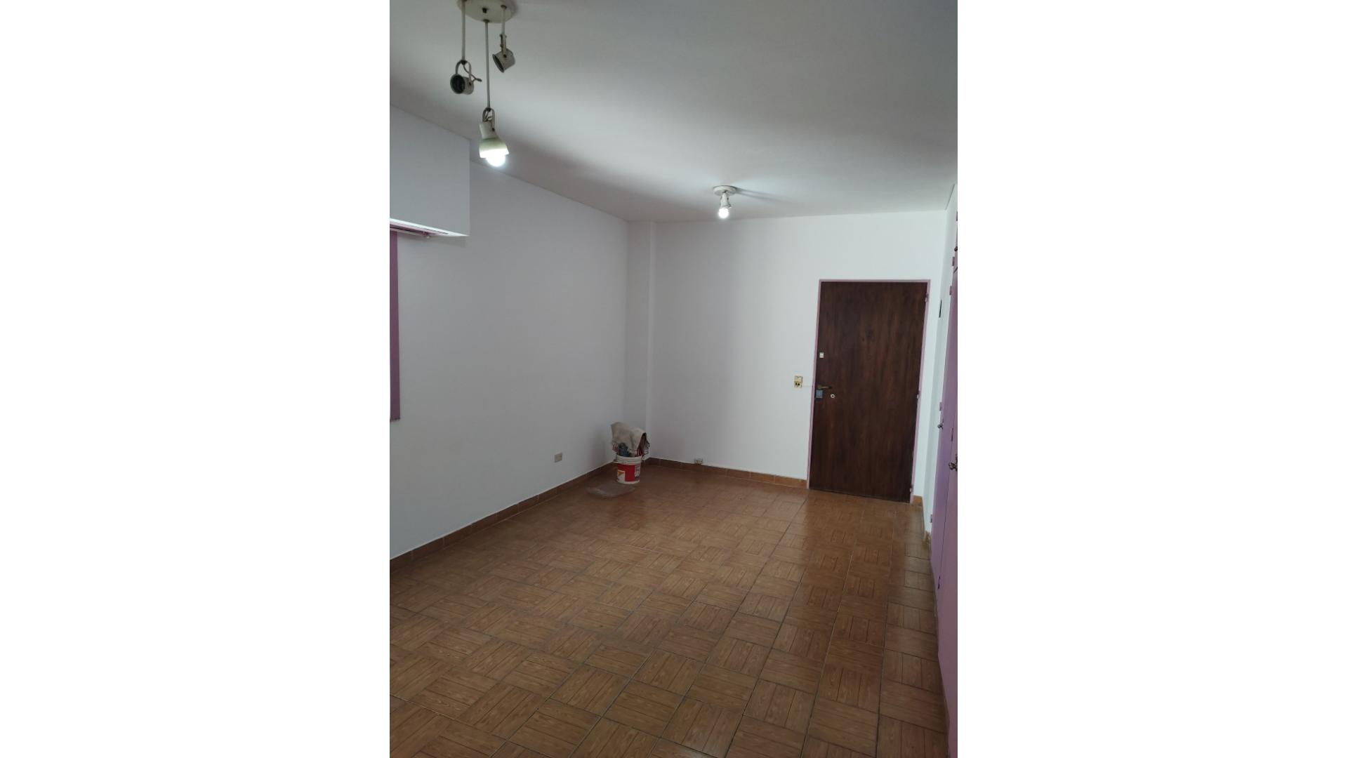 #5081122 | Alquiler | Departamento | Liniers (Inmobiliaria Peluffo)