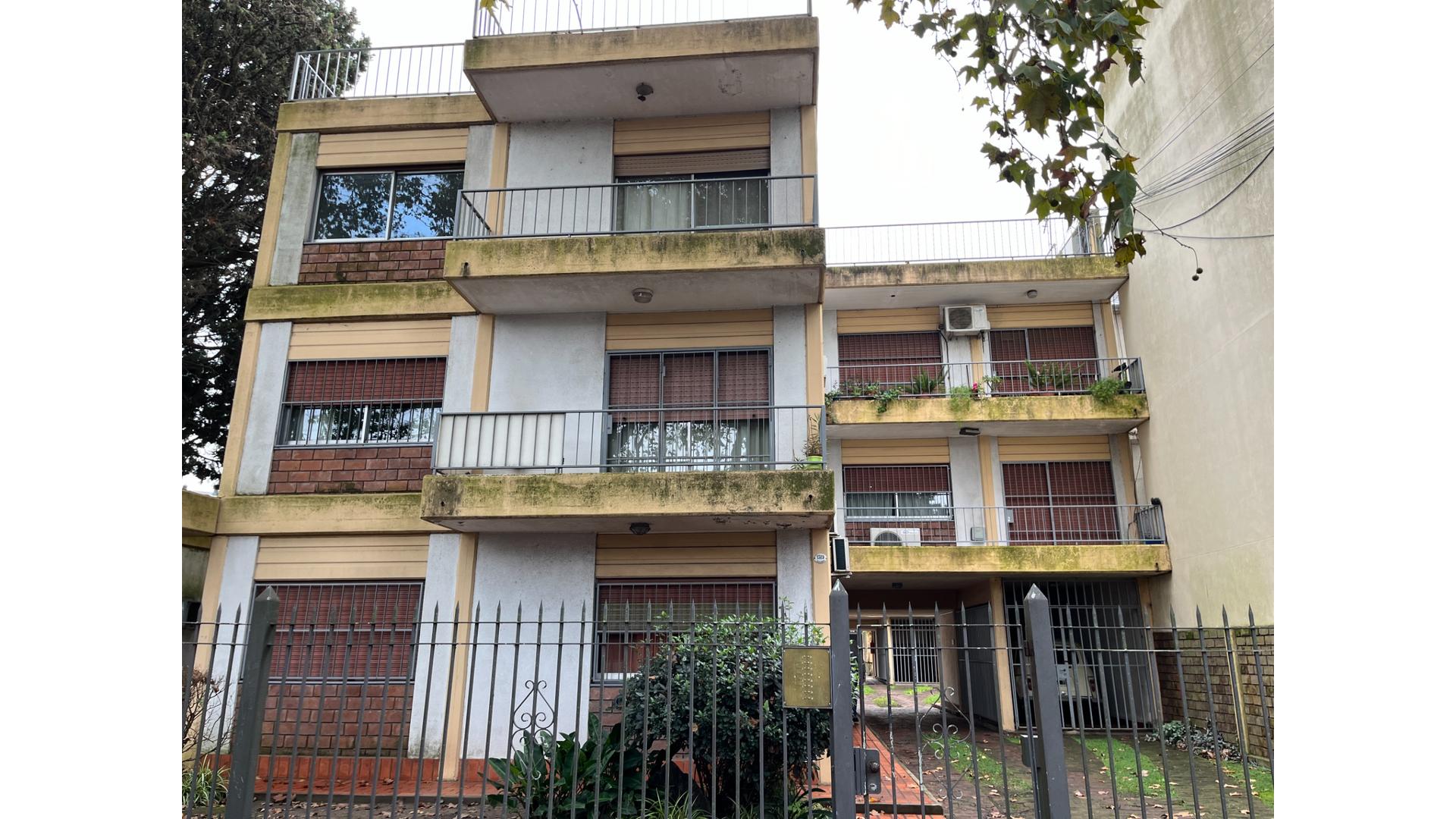 #5088053 | Alquiler | Casa | Almirante Brown (Marcelo Blanco Inmobiliaria)